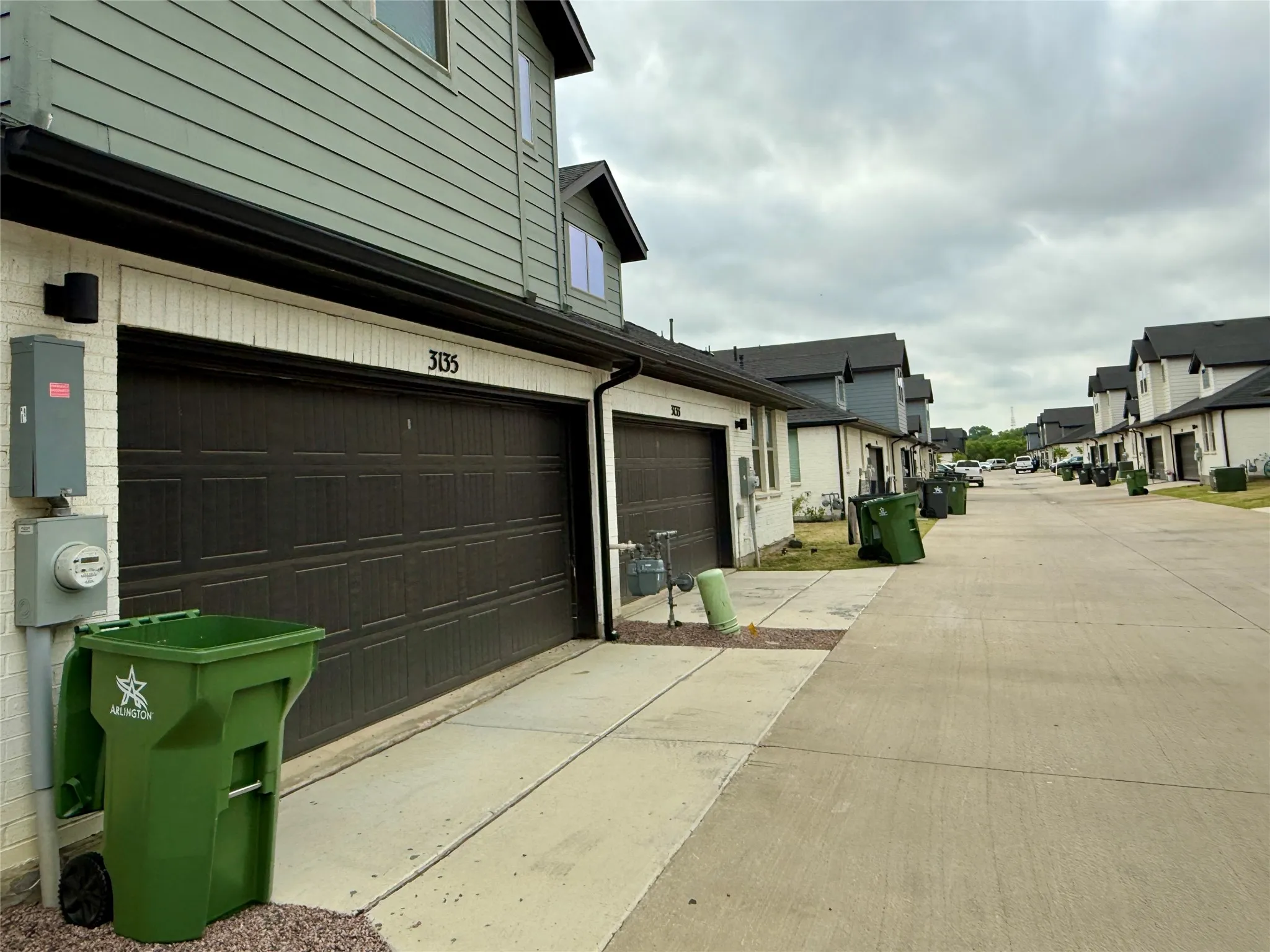 Townhouse For Rent in Tarrant County , 3125 Winter Rose Way RR # 55, Arlington, Texas 76005, 3 Bedroom, 3 Bathroom, 2 Garage spaces, 1,853 Sqft, built in 2023, mls#21285506, Real Estate Agent in Arlington, Homes For Rent in Tarrant county, Homes For Rent in Arlington, Realtor in Arlington Texas, Real Estate Brokerage Independent Realty Texas, Luminita Cordes Realtor
