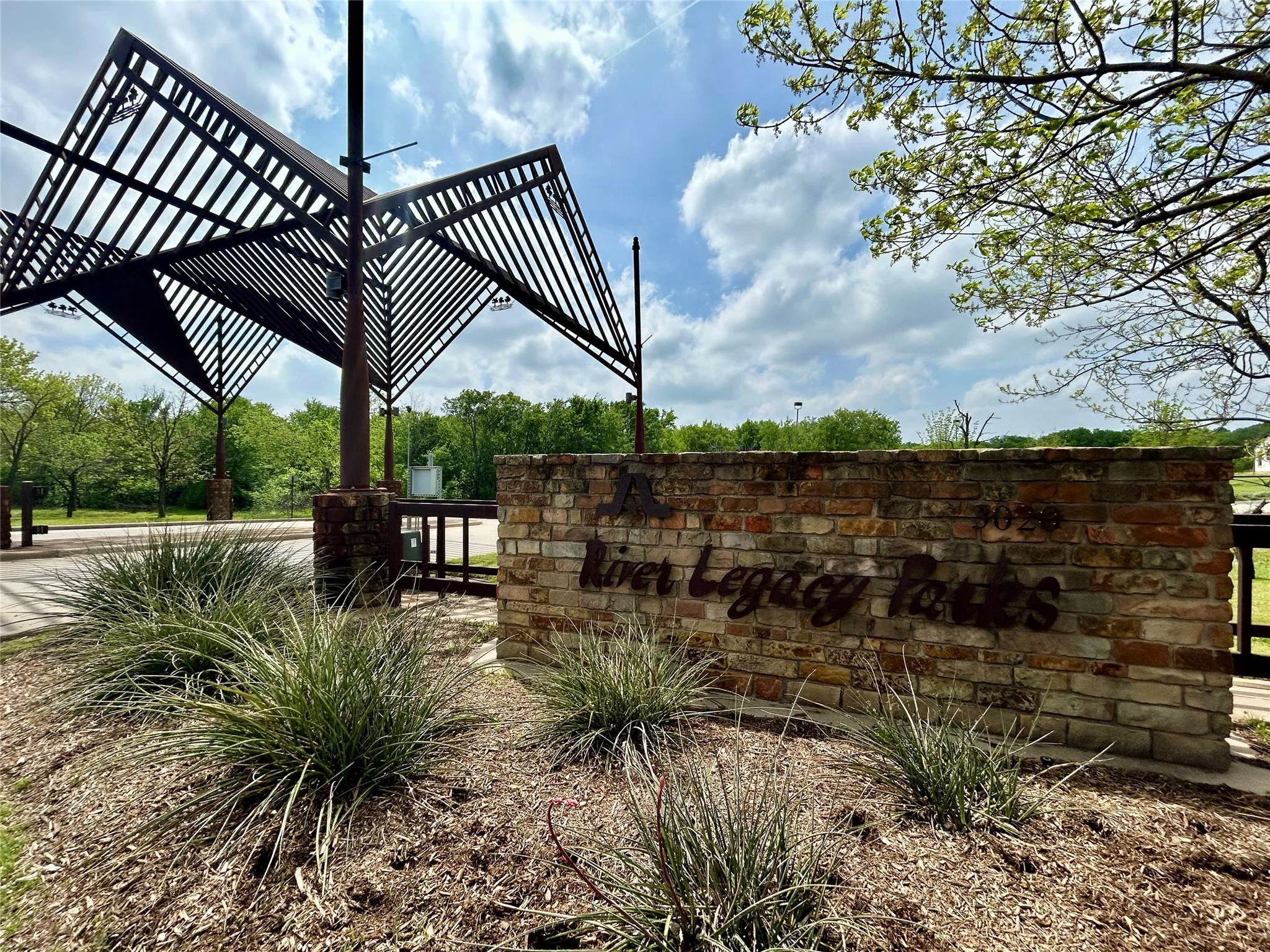 Townhouse For Rent in Tarrant County , 3125 Winter Rose Way RR # 55, Arlington, Texas 76005, 3 Bedroom, 3 Bathroom, 2 Garage spaces, 1,853 Sqft, built in 2023, mls#21285506, Real Estate Agent in Arlington, Homes For Rent in Tarrant county, Homes For Rent in Arlington, Realtor in Arlington Texas, Real Estate Brokerage Independent Realty Texas, Luminita Cordes Realtor