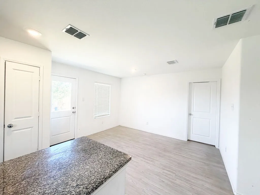 Single Family Residence For Sale in Collin County , 7855 Rutherford Lane, Mc Kinney, Texas 75071, 3 Bedroom, 2 Bathroom, 2 Garage spaces, 1,271 Sqft, built in 2024, mls#21282126, Real Estate Agent in Mc Kinney, Homes For Sale in Collin county, Homes For Sale in Mc Kinney, Realtor in Mc Kinney Texas, Real Estate Brokerage Independent Realty Texas, Luminita Cordes Realtor