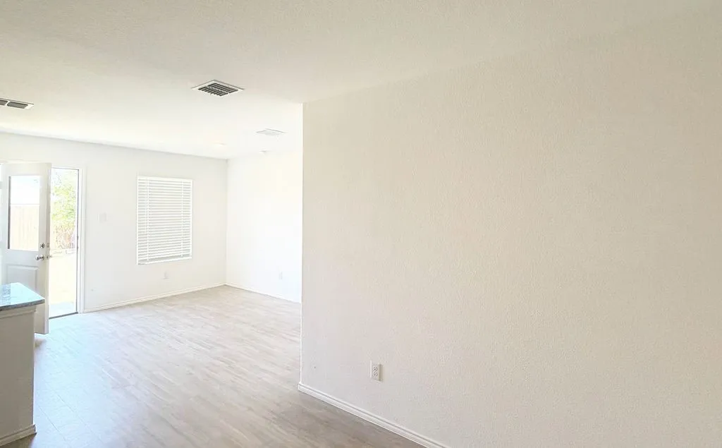 Single Family Residence For Sale in Collin County , 7855 Rutherford Lane, Mc Kinney, Texas 75071, 3 Bedroom, 2 Bathroom, 2 Garage spaces, 1,271 Sqft, built in 2024, mls#21282126, Real Estate Agent in Mc Kinney, Homes For Sale in Collin county, Homes For Sale in Mc Kinney, Realtor in Mc Kinney Texas, Real Estate Brokerage Independent Realty Texas, Luminita Cordes Realtor