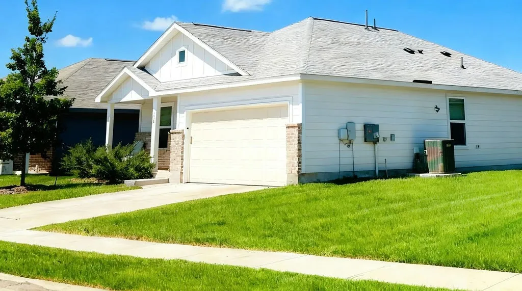 Single Family Residence For Sale in Collin County , 7855 Rutherford Lane, Mc Kinney, Texas 75071, 3 Bedroom, 2 Bathroom, 2 Garage spaces, 1,271 Sqft, built in 2024, mls#21282126, Real Estate Agent in Mc Kinney, Homes For Sale in Collin county, Homes For Sale in Mc Kinney, Realtor in Mc Kinney Texas, Real Estate Brokerage Independent Realty Texas, Luminita Cordes Realtor