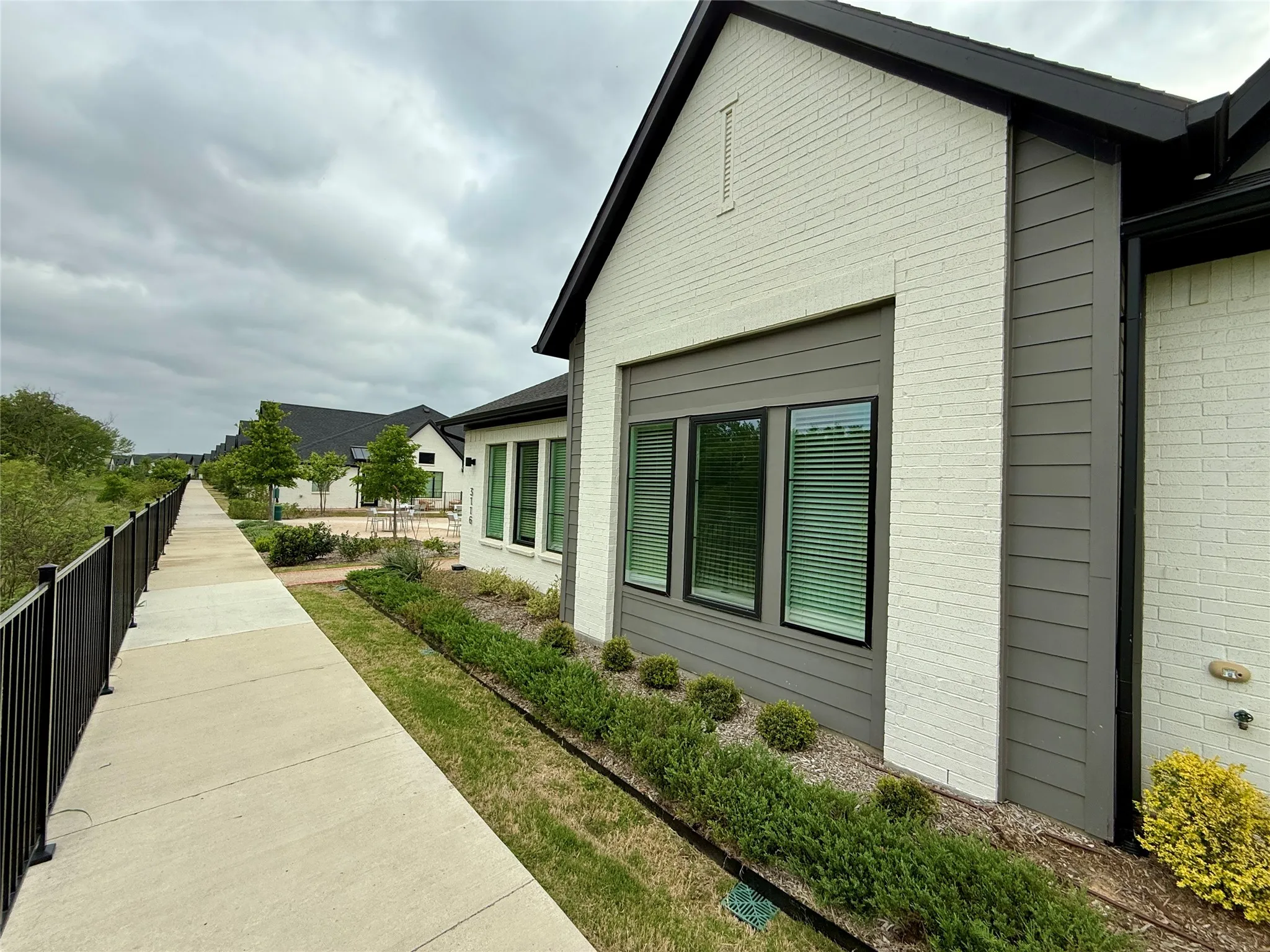 Townhouse For Rent in Tarrant County , 3116 Winter Rose Way RR # 38, Arlington, Texas 76005, 2 Bedroom, 2 Bathroom, 2 Garage spaces, 1,531 Sqft, built in 2023, mls#21285523, Real Estate Agent in Arlington, Homes For Rent in Tarrant county, Homes For Rent in Arlington, Realtor in Arlington Texas, Real Estate Brokerage Independent Realty Texas, Luminita Cordes Realtor