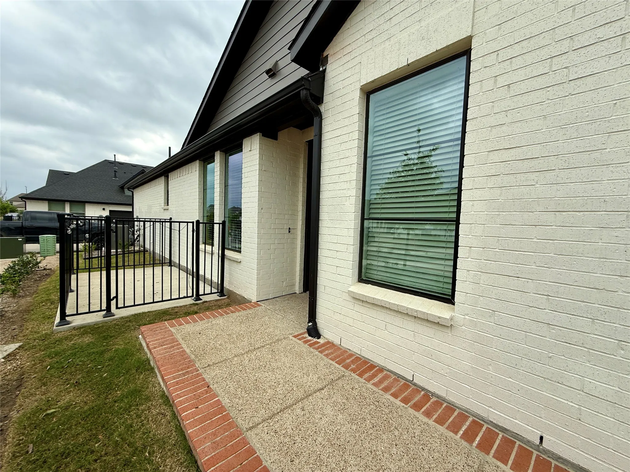 Townhouse For Rent in Tarrant County , 3116 Winter Rose Way RR # 38, Arlington, Texas 76005, 2 Bedroom, 2 Bathroom, 2 Garage spaces, 1,531 Sqft, built in 2023, mls#21285523, Real Estate Agent in Arlington, Homes For Rent in Tarrant county, Homes For Rent in Arlington, Realtor in Arlington Texas, Real Estate Brokerage Independent Realty Texas, Luminita Cordes Realtor
