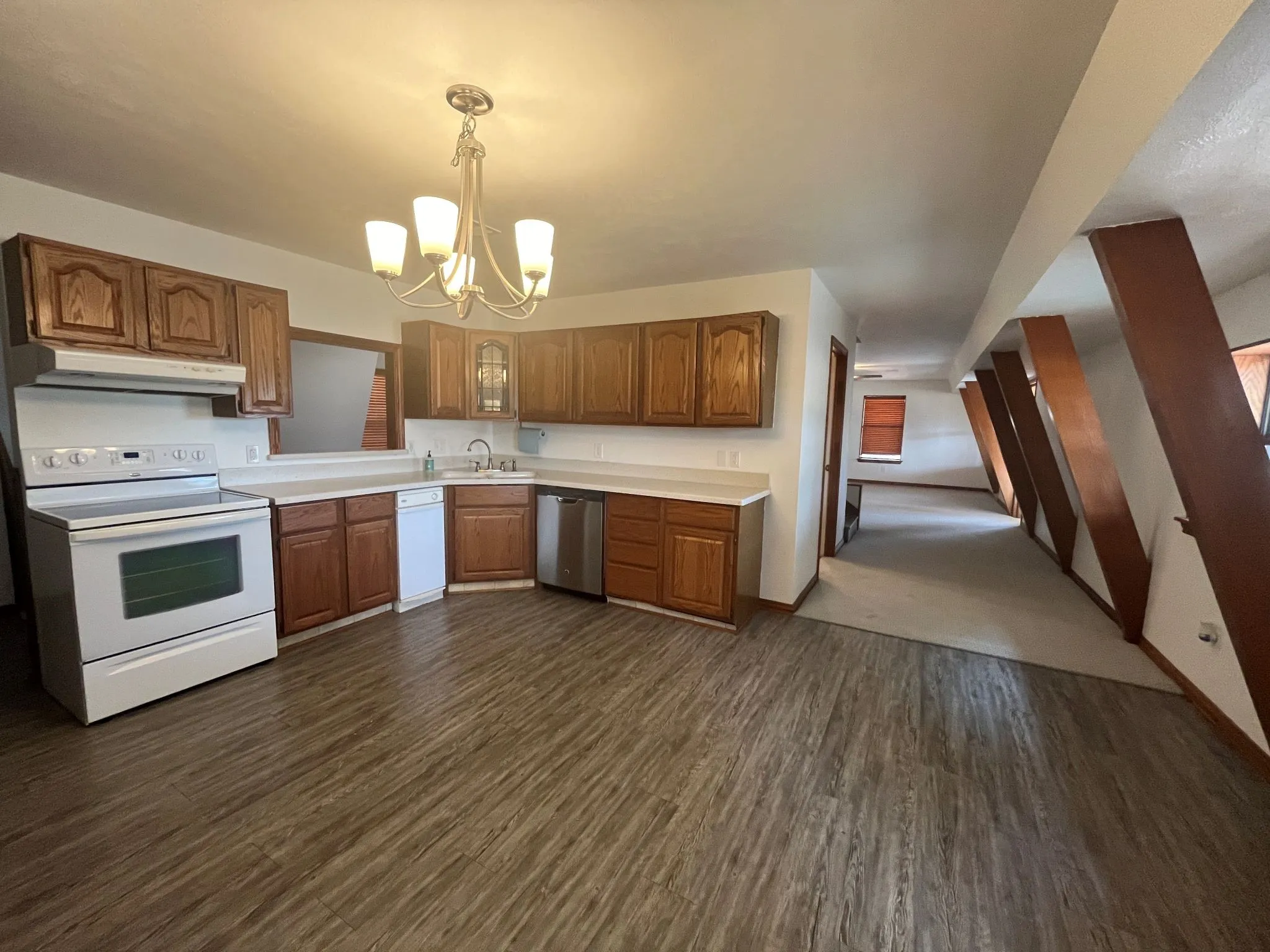 Single Family Residence For Sale in Denton County , 221 Timberview Court, Argyle, Texas 76226, 2 Bedroom, 2 Bathroom, 2 Garage spaces, 2,024 Sqft, built in 1984, mls#21260328, Real Estate Agent in Argyle, Homes For Sale in Denton county, Homes For Sale in Argyle, Realtor in Argyle Texas, Real Estate Brokerage Independent Realty Texas, Luminita Cordes Realtor