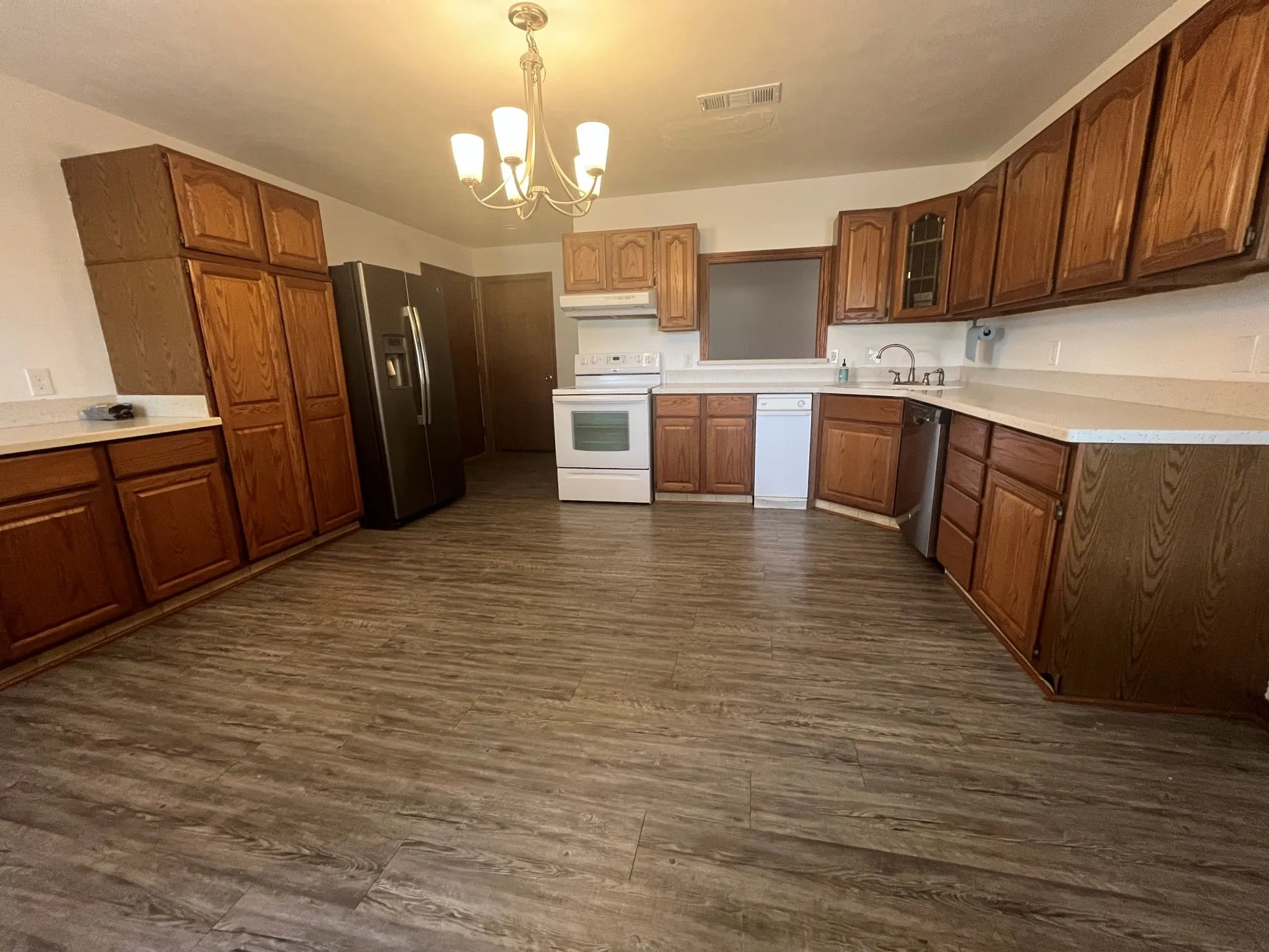 Single Family Residence For Sale in Denton County , 221 Timberview Court, Argyle, Texas 76226, 2 Bedroom, 2 Bathroom, 2 Garage spaces, 2,024 Sqft, built in 1984, mls#21260328, Real Estate Agent in Argyle, Homes For Sale in Denton county, Homes For Sale in Argyle, Realtor in Argyle Texas, Real Estate Brokerage Independent Realty Texas, Luminita Cordes Realtor