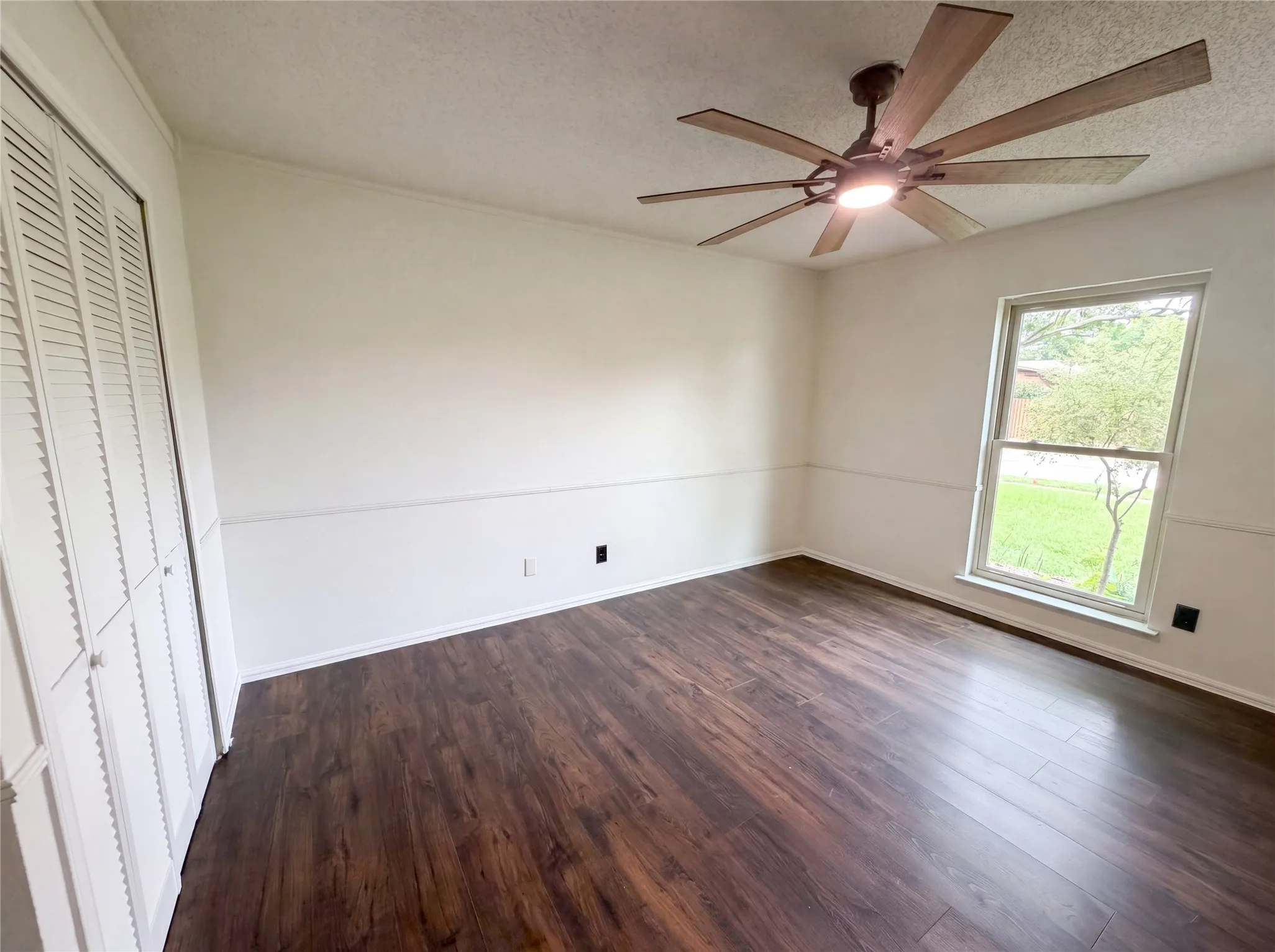 Single Family Residence For Sale in Dallas County , 3920 Hunters Trail, Mesquite, Texas 75150, 4 Bedroom, 2 Bathroom, 2 Garage spaces, 1,477 Sqft, built in 1979, mls#21285422, Real Estate Agent in Mesquite, Homes For Sale in Dallas county, Homes For Sale in Mesquite, Realtor in Mesquite Texas, Real Estate Brokerage Independent Realty Texas, Luminita Cordes Realtor
