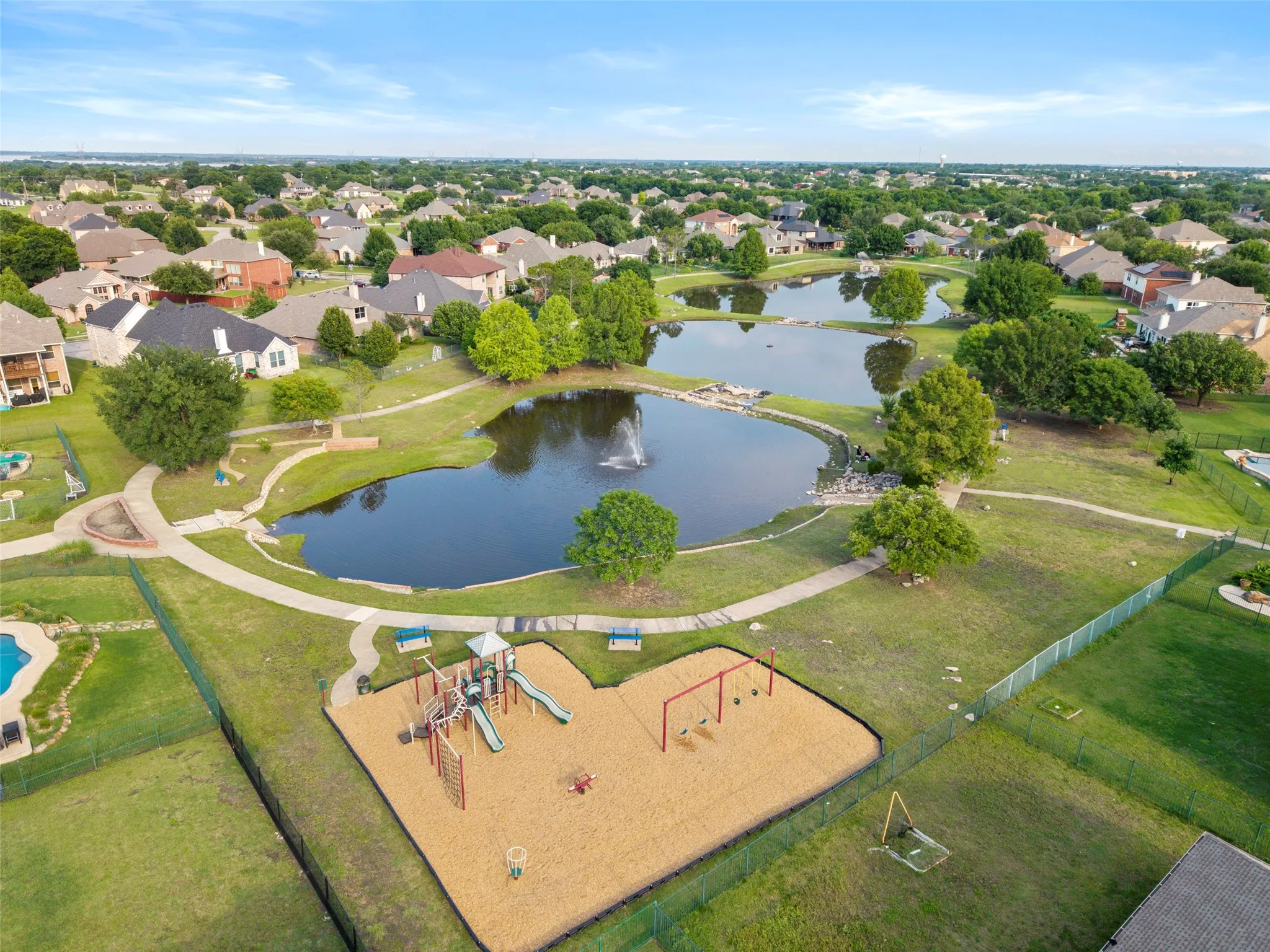 Single Family Residence For Sale in Collin County , 2019 Water Fall Way, Wylie, Texas 75098, 6 Bedroom, 4 Bathroom, 2 Garage spaces, 3,975 Sqft, built in 2007, mls#21285434, Real Estate Agent in Wylie, Homes For Sale in Collin county, Homes For Sale in Wylie, Realtor in Wylie Texas, Real Estate Brokerage Independent Realty Texas, Luminita Cordes Realtor