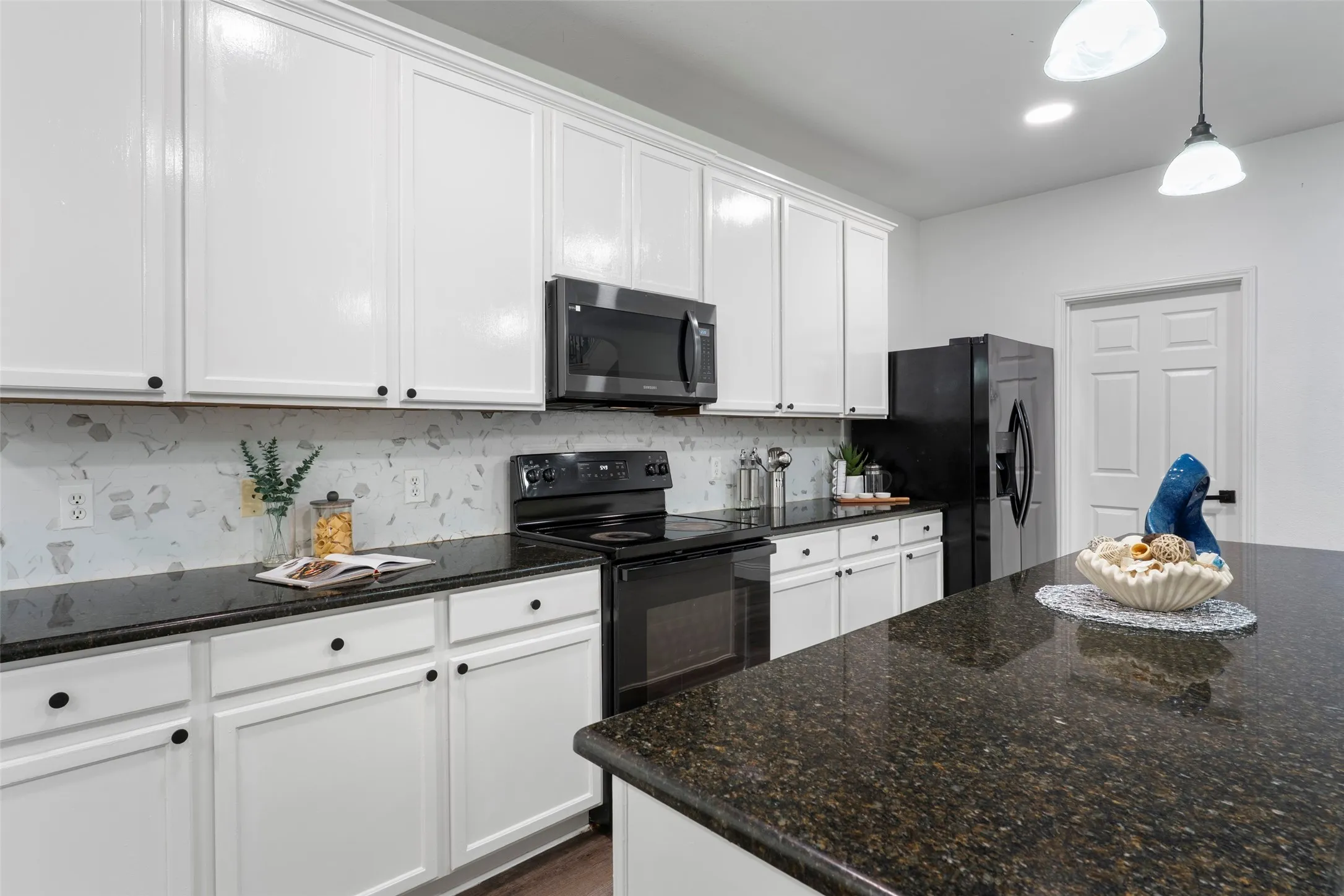 Single Family Residence For Sale in Collin County , 2019 Water Fall Way, Wylie, Texas 75098, 6 Bedroom, 4 Bathroom, 2 Garage spaces, 3,975 Sqft, built in 2007, mls#21285434, Real Estate Agent in Wylie, Homes For Sale in Collin county, Homes For Sale in Wylie, Realtor in Wylie Texas, Real Estate Brokerage Independent Realty Texas, Luminita Cordes Realtor