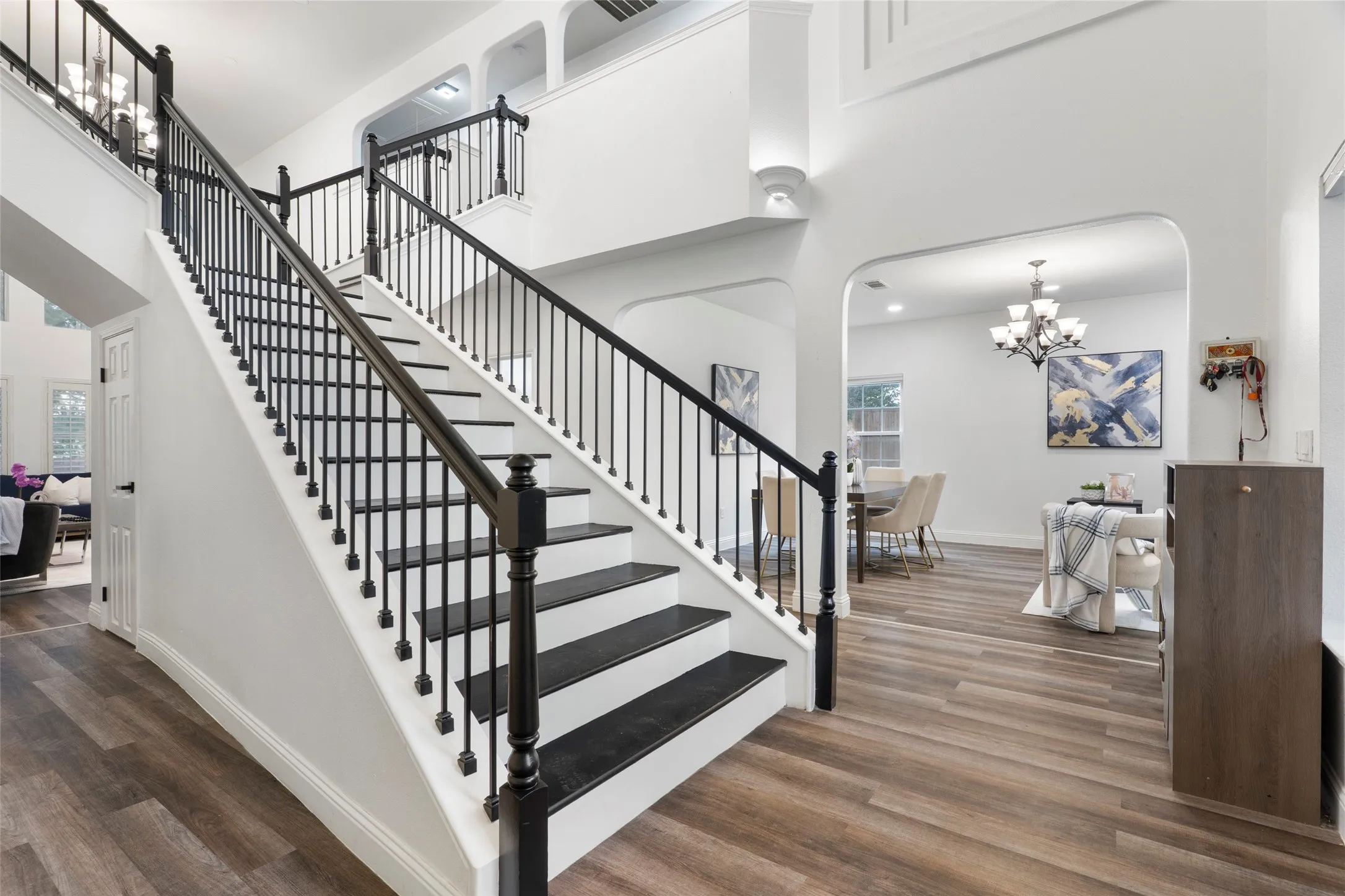 Single Family Residence For Sale in Collin County , 2019 Water Fall Way, Wylie, Texas 75098, 6 Bedroom, 4 Bathroom, 2 Garage spaces, 3,975 Sqft, built in 2007, mls#21285434, Real Estate Agent in Wylie, Homes For Sale in Collin county, Homes For Sale in Wylie, Realtor in Wylie Texas, Real Estate Brokerage Independent Realty Texas, Luminita Cordes Realtor