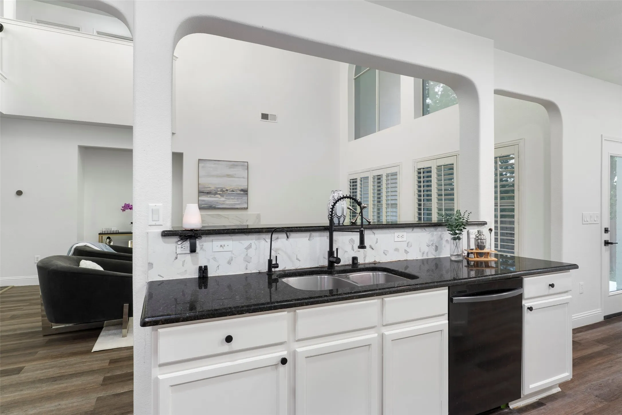 Single Family Residence For Sale in Collin County , 2019 Water Fall Way, Wylie, Texas 75098, 6 Bedroom, 4 Bathroom, 2 Garage spaces, 3,975 Sqft, built in 2007, mls#21285434, Real Estate Agent in Wylie, Homes For Sale in Collin county, Homes For Sale in Wylie, Realtor in Wylie Texas, Real Estate Brokerage Independent Realty Texas, Luminita Cordes Realtor