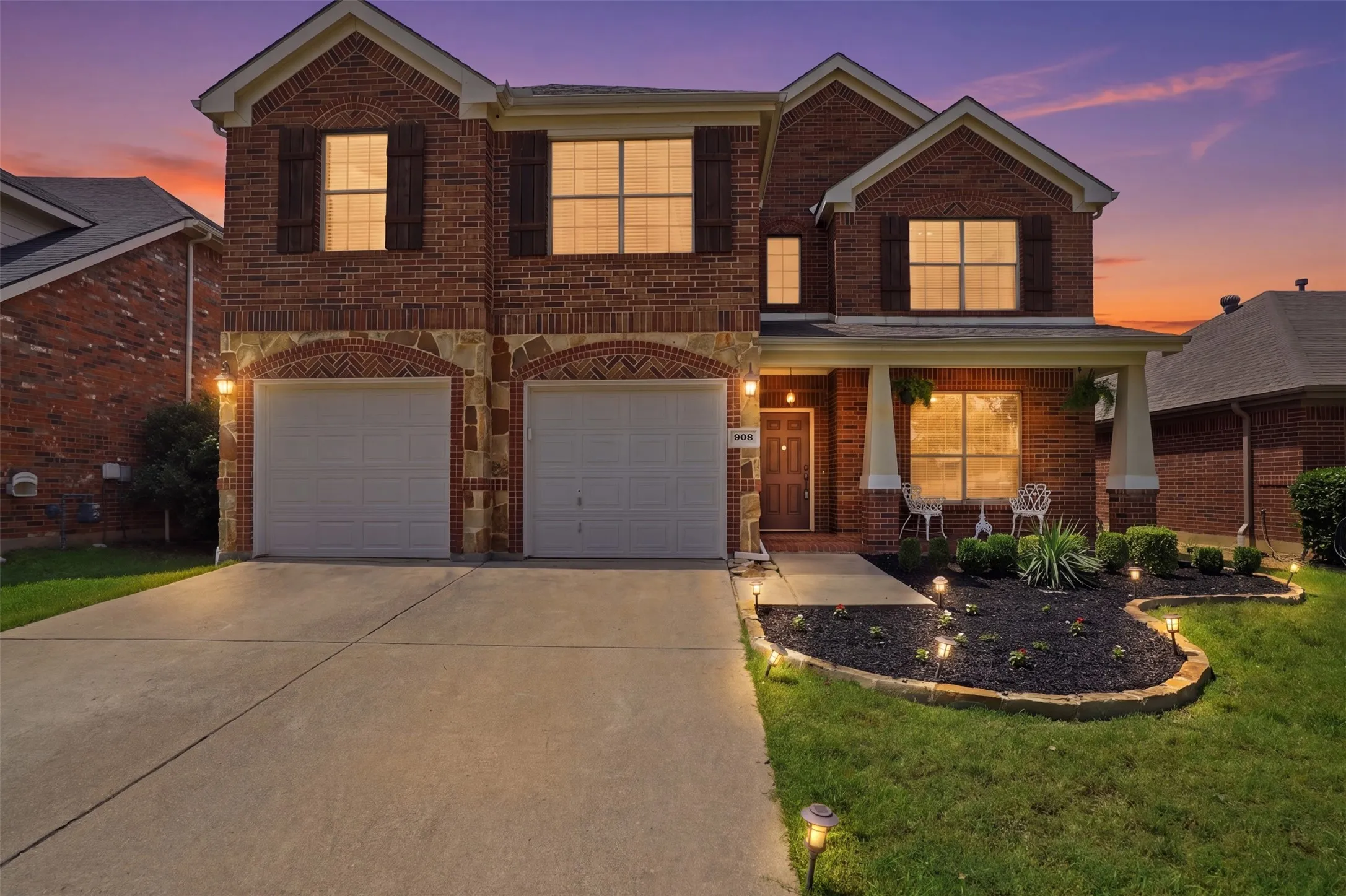 Single Family Residence For Sale in Denton County , 908 Lake Hollow Drive, Little Elm, Texas 75068, 4 Bedroom, 3 Bathroom, 2 Garage spaces, 2,920 Sqft, built in 2007, mls#21285421, Real Estate Agent in Little Elm, Homes For Sale in Denton county, Homes For Sale in Little Elm, Realtor in Little Elm Texas, Real Estate Brokerage Independent Realty Texas, Luminita Cordes Realtor