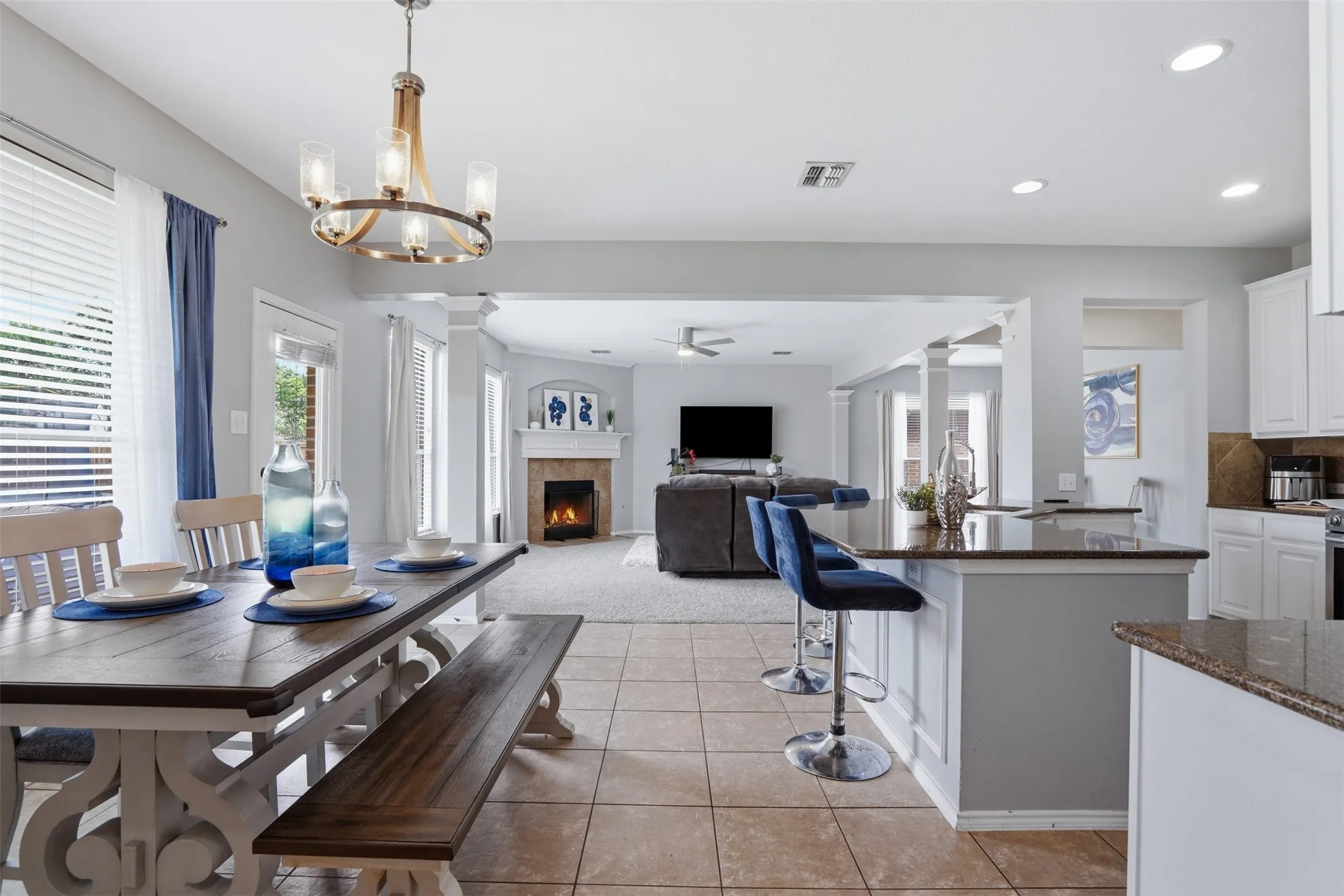 Single Family Residence For Sale in Denton County , 908 Lake Hollow Drive, Little Elm, Texas 75068, 4 Bedroom, 3 Bathroom, 2 Garage spaces, 2,920 Sqft, built in 2007, mls#21285421, Real Estate Agent in Little Elm, Homes For Sale in Denton county, Homes For Sale in Little Elm, Realtor in Little Elm Texas, Real Estate Brokerage Independent Realty Texas, Luminita Cordes Realtor