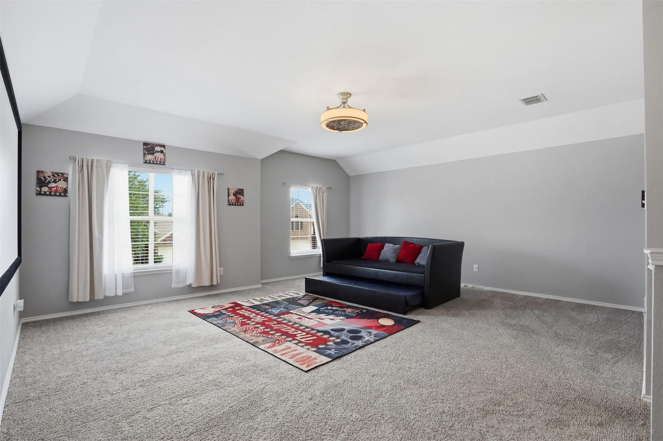 Single Family Residence For Sale in Denton County , 908 Lake Hollow Drive, Little Elm, Texas 75068, 4 Bedroom, 3 Bathroom, 2 Garage spaces, 2,920 Sqft, built in 2007, mls#21285421, Real Estate Agent in Little Elm, Homes For Sale in Denton county, Homes For Sale in Little Elm, Realtor in Little Elm Texas, Real Estate Brokerage Independent Realty Texas, Luminita Cordes Realtor