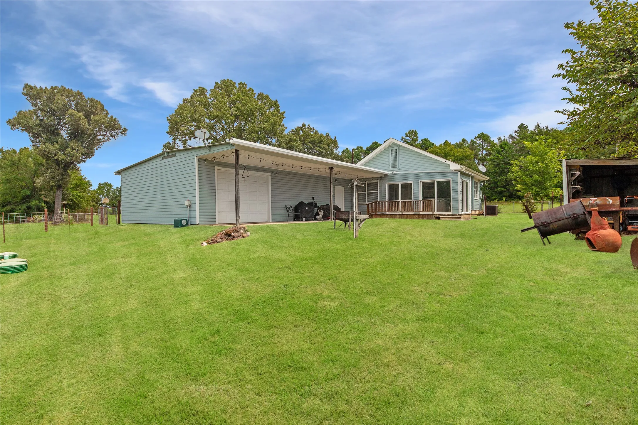 Single Family Residence For Sale in Smith County , 796 FM 2661, Tyler, Texas 75704, 3 Bedroom, 2 Bathroom, 2 Garage spaces, 1,864 Sqft, built in 1924, mls#21285590, Real Estate Agent in Tyler, Homes For Sale in Smith county, Homes For Sale in Tyler, Realtor in Tyler Texas, Real Estate Brokerage Independent Realty Texas, Luminita Cordes Realtor