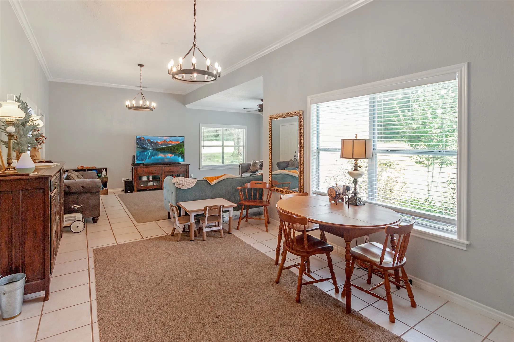 Single Family Residence For Sale in Smith County , 796 FM 2661, Tyler, Texas 75704, 3 Bedroom, 2 Bathroom, 2 Garage spaces, 1,864 Sqft, built in 1924, mls#21285590, Real Estate Agent in Tyler, Homes For Sale in Smith county, Homes For Sale in Tyler, Realtor in Tyler Texas, Real Estate Brokerage Independent Realty Texas, Luminita Cordes Realtor