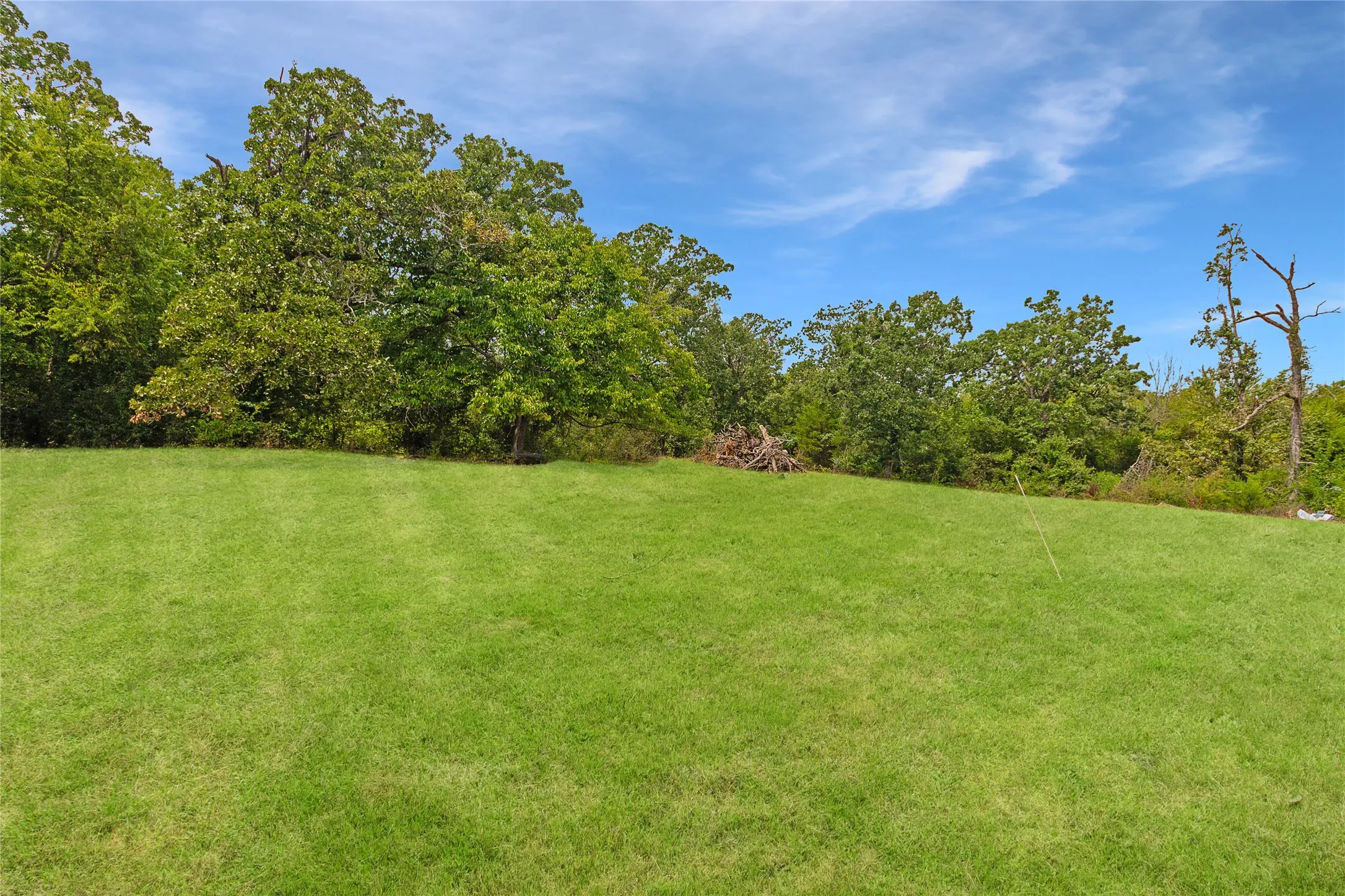 Single Family Residence For Sale in Smith County , 796 FM 2661, Tyler, Texas 75704, 3 Bedroom, 2 Bathroom, 2 Garage spaces, 1,864 Sqft, built in 1924, mls#21285590, Real Estate Agent in Tyler, Homes For Sale in Smith county, Homes For Sale in Tyler, Realtor in Tyler Texas, Real Estate Brokerage Independent Realty Texas, Luminita Cordes Realtor