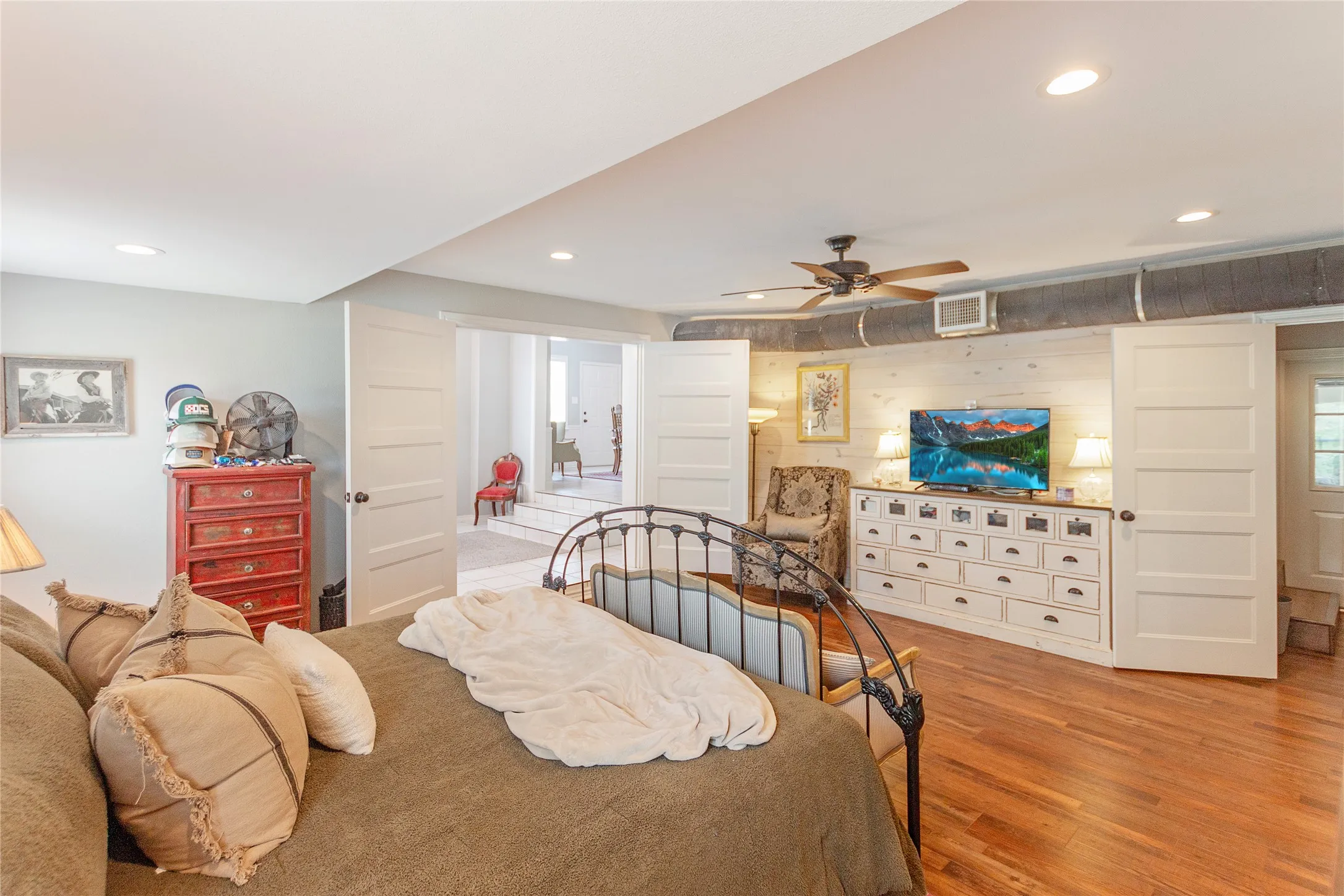 Single Family Residence For Sale in Smith County , 796 FM 2661, Tyler, Texas 75704, 3 Bedroom, 2 Bathroom, 2 Garage spaces, 1,864 Sqft, built in 1924, mls#21285590, Real Estate Agent in Tyler, Homes For Sale in Smith county, Homes For Sale in Tyler, Realtor in Tyler Texas, Real Estate Brokerage Independent Realty Texas, Luminita Cordes Realtor