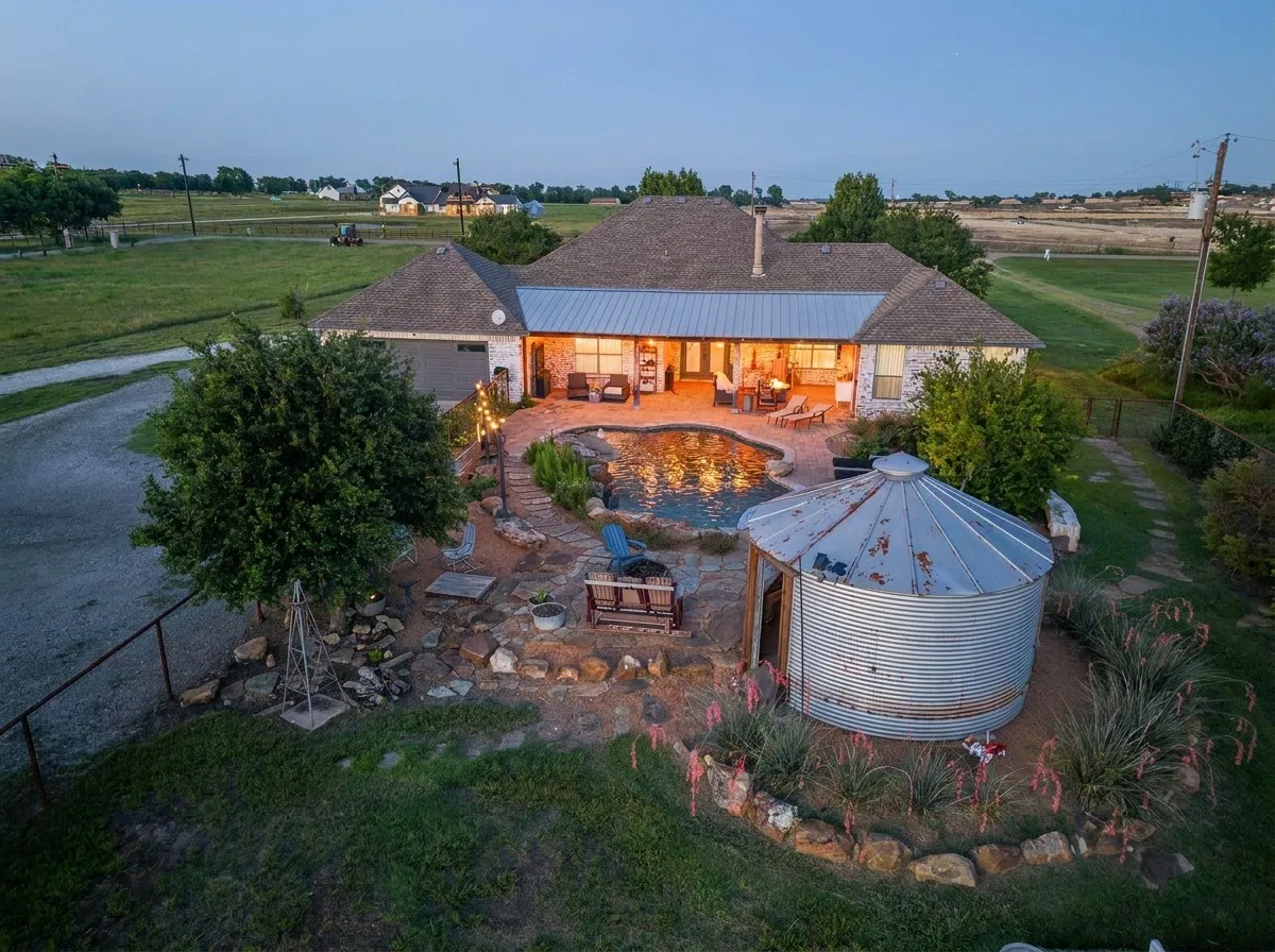 Single Family Residence For Sale in Collin County , 1177 LONE STAR Road, Celina, Texas 75009, 4 Bedroom, 3 Bathroom, 2 Garage spaces, 2,689 Sqft, built in 2004, mls#21284851, Real Estate Agent in Celina, Homes For Sale in Collin county, Homes For Sale in Celina, Realtor in Celina Texas, Real Estate Brokerage Independent Realty Texas, Luminita Cordes Realtor