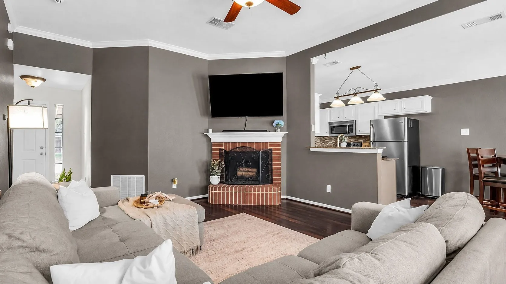 Single Family Residence For Sale in Collin County , 4905 Fox Ridge Lane, Mc Kinney, Texas 75071, 3 Bedroom, 2 Bathroom, 2 Garage spaces, 1,245 Sqft, built in 2001, mls#21285565, Real Estate Agent in Mc Kinney, Homes For Sale in Collin county, Homes For Sale in Mc Kinney, Realtor in Mc Kinney Texas, Real Estate Brokerage Independent Realty Texas, Luminita Cordes Realtor