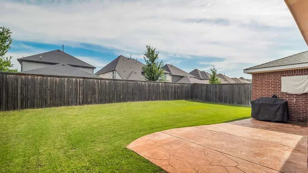 Single Family Residence For Sale in Collin County , 4905 Fox Ridge Lane, Mc Kinney, Texas 75071, 3 Bedroom, 2 Bathroom, 2 Garage spaces, 1,245 Sqft, built in 2001, mls#21285565, Real Estate Agent in Mc Kinney, Homes For Sale in Collin county, Homes For Sale in Mc Kinney, Realtor in Mc Kinney Texas, Real Estate Brokerage Independent Realty Texas, Luminita Cordes Realtor