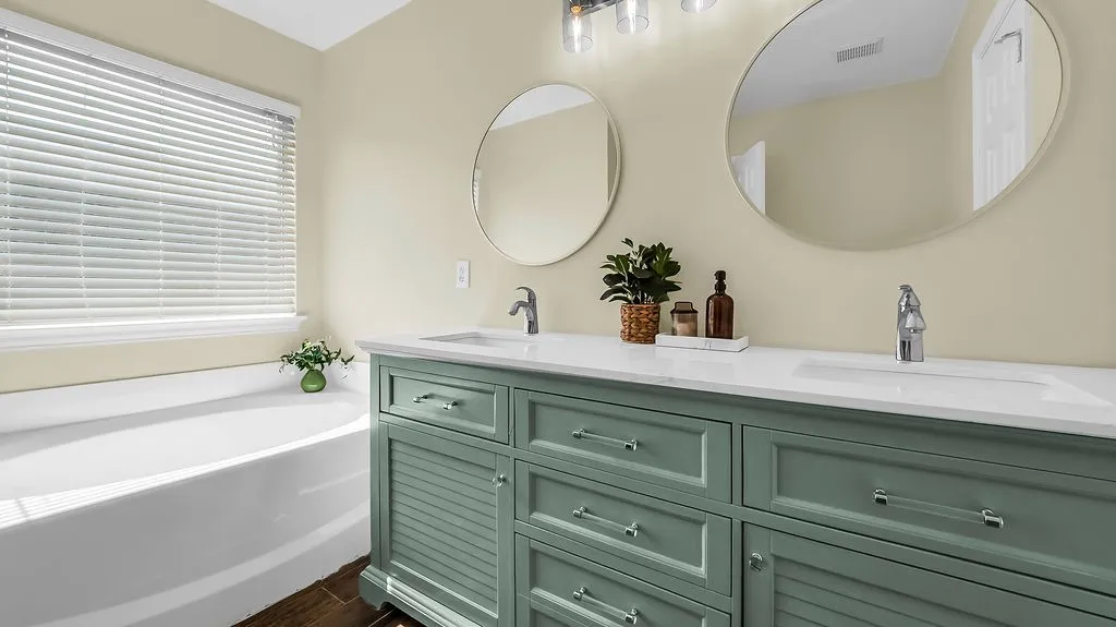 Single Family Residence For Sale in Collin County , 4905 Fox Ridge Lane, Mc Kinney, Texas 75071, 3 Bedroom, 2 Bathroom, 2 Garage spaces, 1,245 Sqft, built in 2001, mls#21285565, Real Estate Agent in Mc Kinney, Homes For Sale in Collin county, Homes For Sale in Mc Kinney, Realtor in Mc Kinney Texas, Real Estate Brokerage Independent Realty Texas, Luminita Cordes Realtor