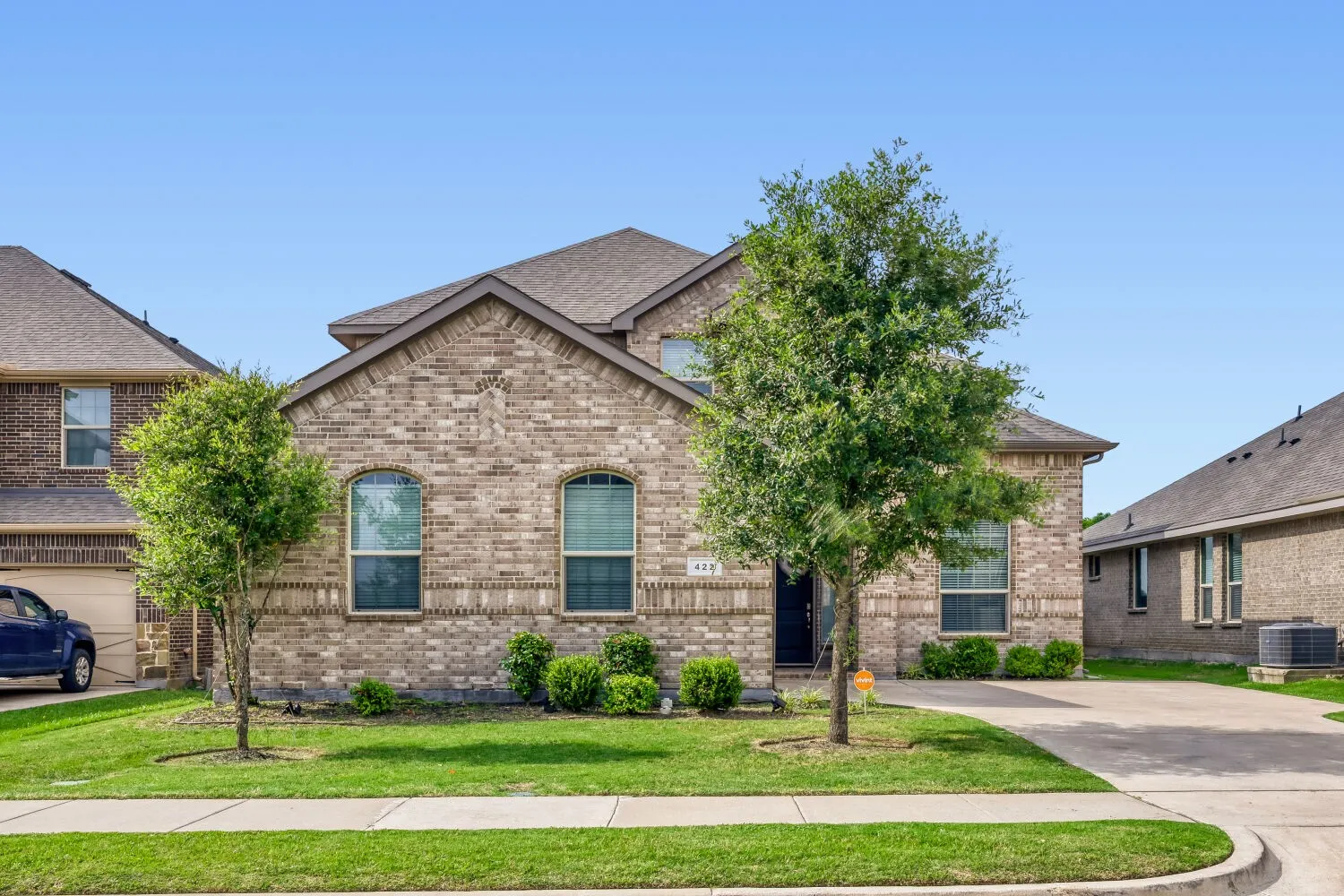 Single Family Residence For Sale in Ellis County , 422 Milligan Drive, Midlothian, Texas 76065, 4 Bedroom, 4 Bathroom, 2 Garage spaces, 2,801 Sqft, built in 2020, mls#21277556, Real Estate Agent in Midlothian, Homes For Sale in Ellis county, Homes For Sale in Midlothian, Realtor in Midlothian Texas, Real Estate Brokerage Independent Realty Texas, Luminita Cordes Realtor