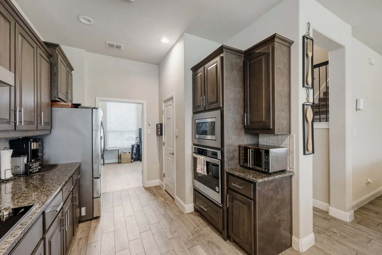 Single Family Residence For Sale in Ellis County , 422 Milligan Drive, Midlothian, Texas 76065, 4 Bedroom, 4 Bathroom, 2 Garage spaces, 2,801 Sqft, built in 2020, mls#21277556, Real Estate Agent in Midlothian, Homes For Sale in Ellis county, Homes For Sale in Midlothian, Realtor in Midlothian Texas, Real Estate Brokerage Independent Realty Texas, Luminita Cordes Realtor