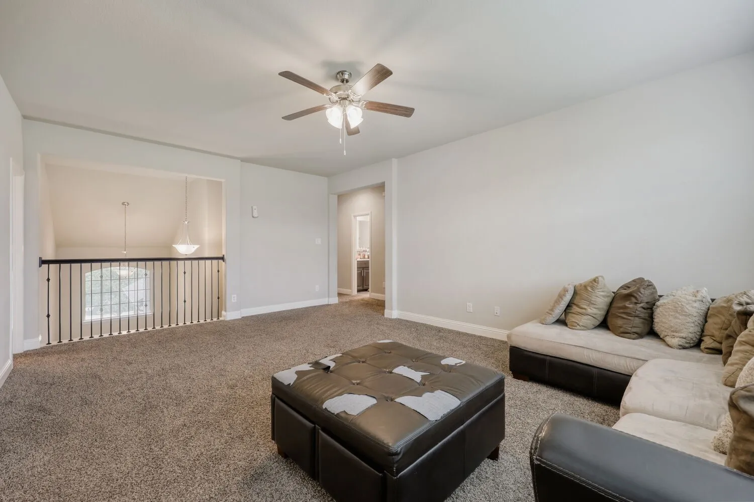 Single Family Residence For Sale in Ellis County , 422 Milligan Drive, Midlothian, Texas 76065, 4 Bedroom, 4 Bathroom, 2 Garage spaces, 2,801 Sqft, built in 2020, mls#21277556, Real Estate Agent in Midlothian, Homes For Sale in Ellis county, Homes For Sale in Midlothian, Realtor in Midlothian Texas, Real Estate Brokerage Independent Realty Texas, Luminita Cordes Realtor