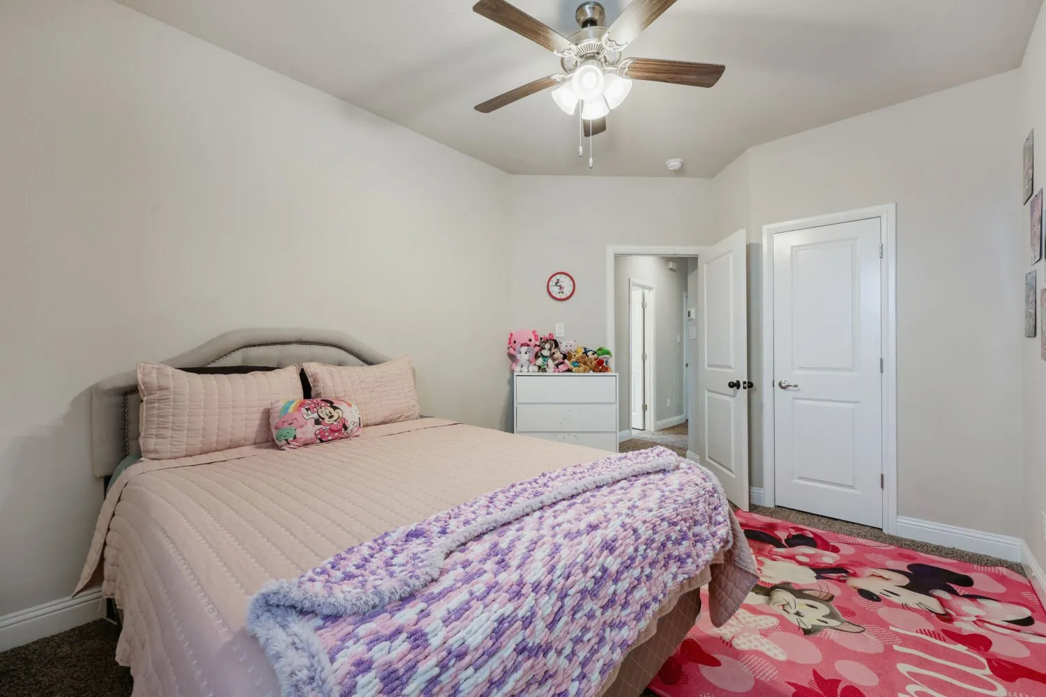 Single Family Residence For Sale in Ellis County , 422 Milligan Drive, Midlothian, Texas 76065, 4 Bedroom, 4 Bathroom, 2 Garage spaces, 2,801 Sqft, built in 2020, mls#21277556, Real Estate Agent in Midlothian, Homes For Sale in Ellis county, Homes For Sale in Midlothian, Realtor in Midlothian Texas, Real Estate Brokerage Independent Realty Texas, Luminita Cordes Realtor