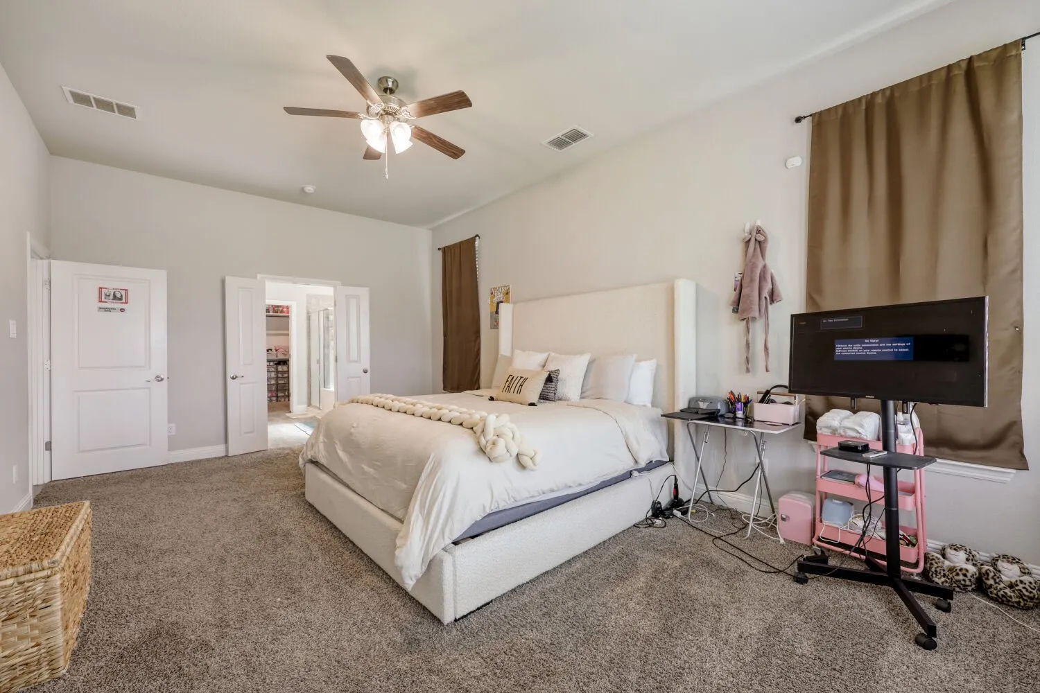 Single Family Residence For Sale in Ellis County , 422 Milligan Drive, Midlothian, Texas 76065, 4 Bedroom, 4 Bathroom, 2 Garage spaces, 2,801 Sqft, built in 2020, mls#21277556, Real Estate Agent in Midlothian, Homes For Sale in Ellis county, Homes For Sale in Midlothian, Realtor in Midlothian Texas, Real Estate Brokerage Independent Realty Texas, Luminita Cordes Realtor