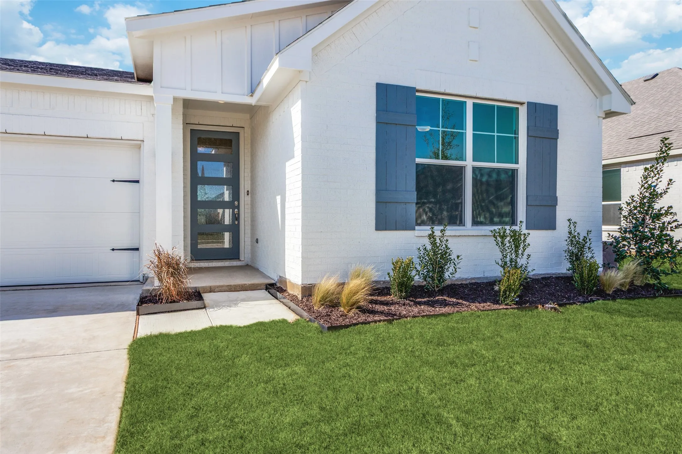 Single Family Residence For Sale in Denton County , 2712 Glasgow Way, Denton, Texas 76207, 3 Bedroom, 2 Bathroom, 2 Garage spaces, 1,619 Sqft, built in 2025, mls#21280148, Real Estate Agent in Denton, Homes For Sale in Denton county, Homes For Sale in Denton, Realtor in Denton Texas, Real Estate Brokerage Independent Realty Texas, Luminita Cordes Realtor