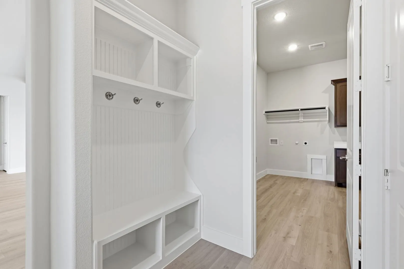 Vista_Azul_Lane_1601_vacant-10