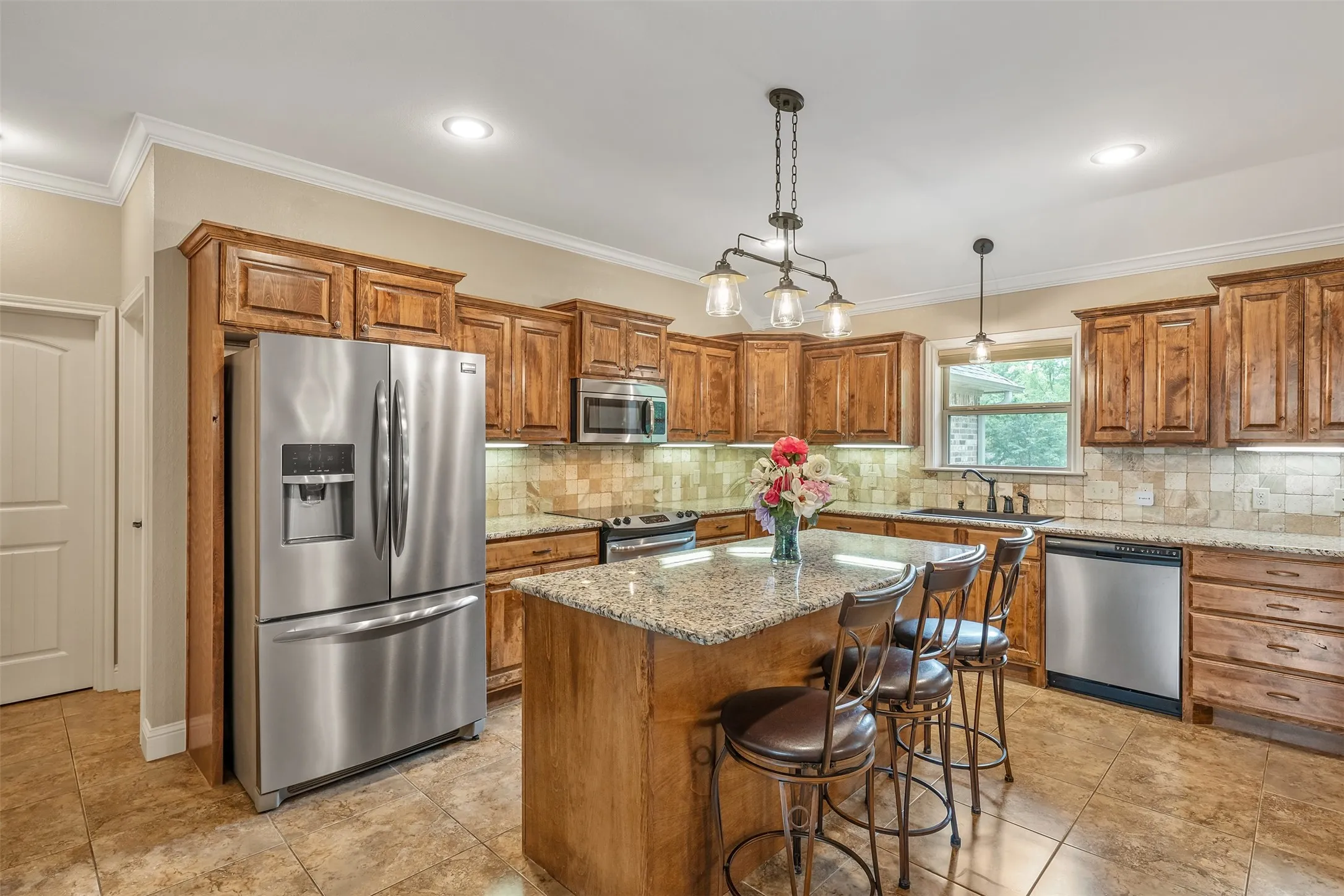 Single Family Residence For Sale in Smith County , 13553 Country Glen, Tyler, Texas 75706, 4 Bedroom, 2 Bathroom, 2 Garage spaces, 2,129 Sqft, built in 2015, mls#21285613, Real Estate Agent in Tyler, Homes For Sale in Smith county, Homes For Sale in Tyler, Realtor in Tyler Texas, Real Estate Brokerage Independent Realty Texas, Luminita Cordes Realtor