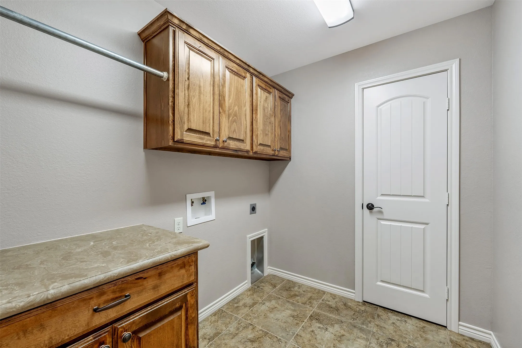 Single Family Residence For Sale in Smith County , 13553 Country Glen, Tyler, Texas 75706, 4 Bedroom, 2 Bathroom, 2 Garage spaces, 2,129 Sqft, built in 2015, mls#21285613, Real Estate Agent in Tyler, Homes For Sale in Smith county, Homes For Sale in Tyler, Realtor in Tyler Texas, Real Estate Brokerage Independent Realty Texas, Luminita Cordes Realtor