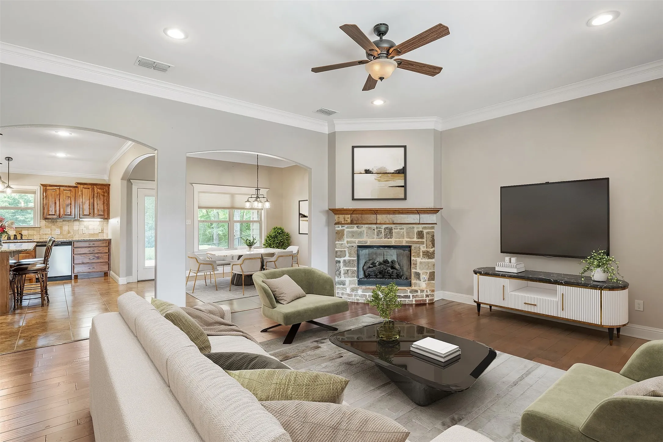 Single Family Residence For Sale in Smith County , 13553 Country Glen, Tyler, Texas 75706, 4 Bedroom, 2 Bathroom, 2 Garage spaces, 2,129 Sqft, built in 2015, mls#21285613, Real Estate Agent in Tyler, Homes For Sale in Smith county, Homes For Sale in Tyler, Realtor in Tyler Texas, Real Estate Brokerage Independent Realty Texas, Luminita Cordes Realtor