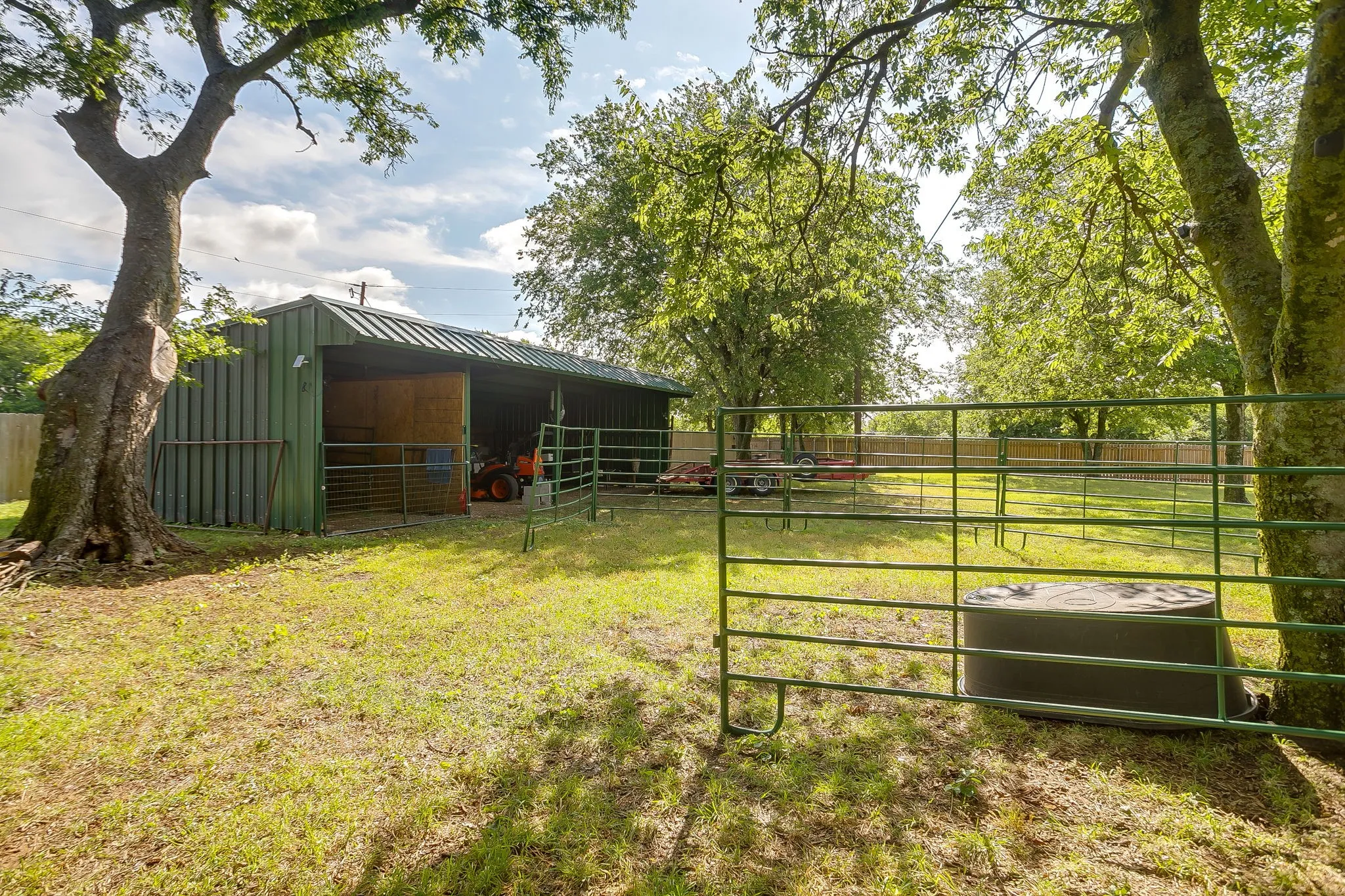 Mobile Home For Sale in Johnson County , 4500 Highland Trail, Joshua, Texas 76058, 4 Bedroom, 2 Bathroom, 2 Garage spaces, 1,782 Sqft, built in 2008, mls#21276616, Real Estate Agent in Joshua, Homes For Sale in Johnson county, Homes For Sale in Joshua, Realtor in Joshua Texas, Real Estate Brokerage Independent Realty Texas, Luminita Cordes Realtor