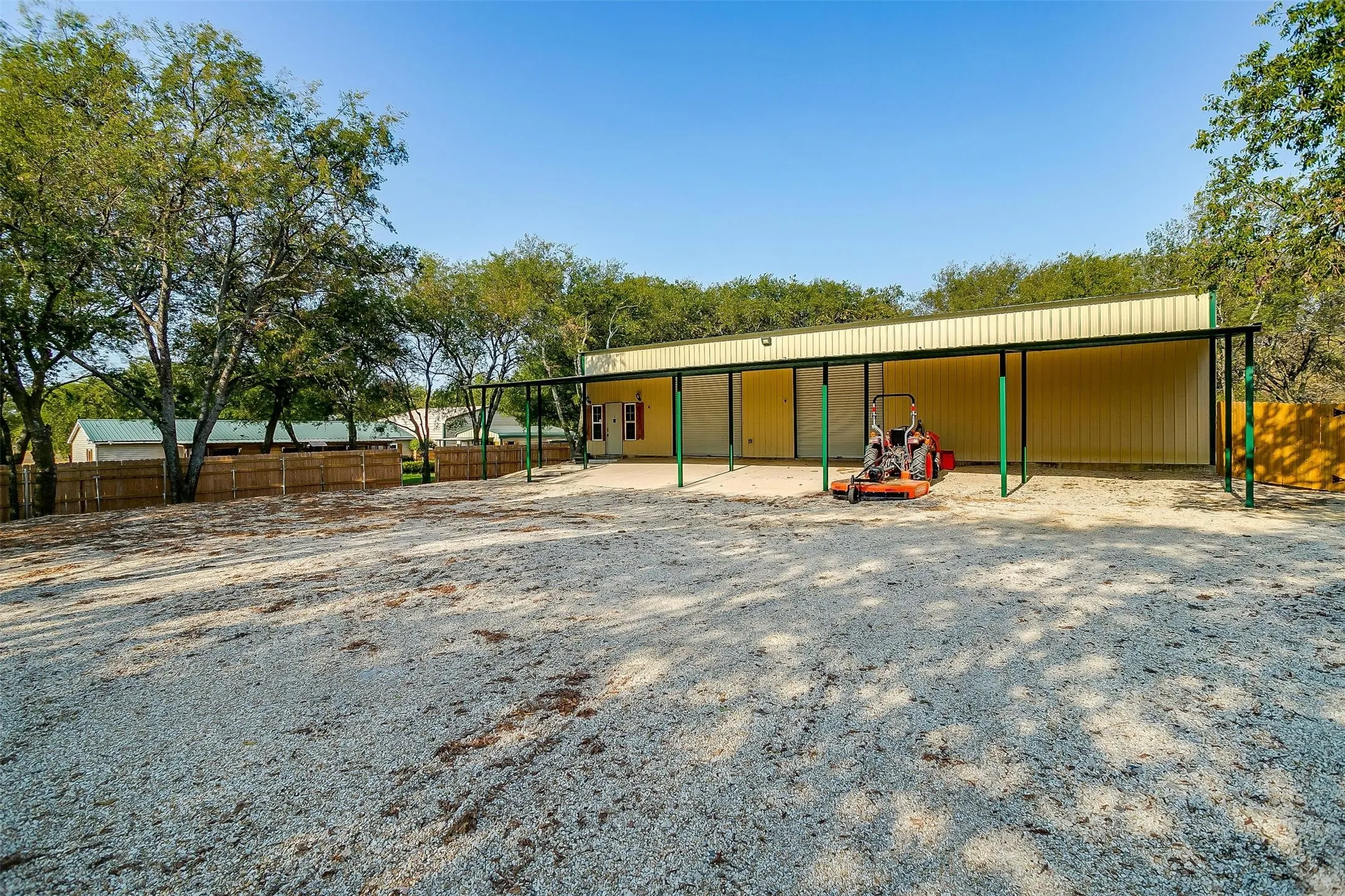 Mobile Home For Sale in Johnson County , 4500 Highland Trail, Joshua, Texas 76058, 4 Bedroom, 2 Bathroom, 2 Garage spaces, 1,782 Sqft, built in 2008, mls#21276616, Real Estate Agent in Joshua, Homes For Sale in Johnson county, Homes For Sale in Joshua, Realtor in Joshua Texas, Real Estate Brokerage Independent Realty Texas, Luminita Cordes Realtor
