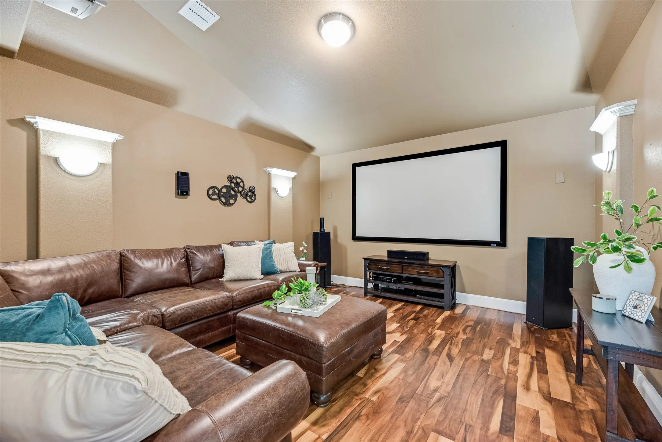 Single Family Residence For Sale in Collin County , 3400 Spicewood Drive, Prosper, Texas 75078, 4 Bedroom, 6 Bathroom, 3 Garage spaces, 4,079 Sqft, built in 2015, mls#21276136, Real Estate Agent in Prosper, Homes For Sale in Collin county, Homes For Sale in Prosper, Realtor in Prosper Texas, Real Estate Brokerage Independent Realty Texas, Luminita Cordes Realtor