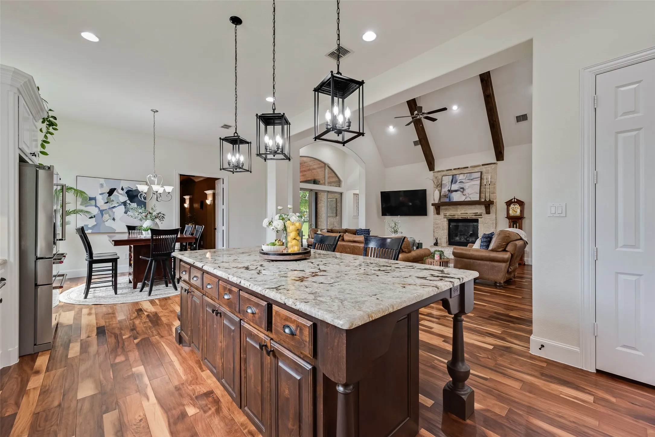 Single Family Residence For Sale in Collin County , 3400 Spicewood Drive, Prosper, Texas 75078, 4 Bedroom, 6 Bathroom, 3 Garage spaces, 4,079 Sqft, built in 2015, mls#21276136, Real Estate Agent in Prosper, Homes For Sale in Collin county, Homes For Sale in Prosper, Realtor in Prosper Texas, Real Estate Brokerage Independent Realty Texas, Luminita Cordes Realtor