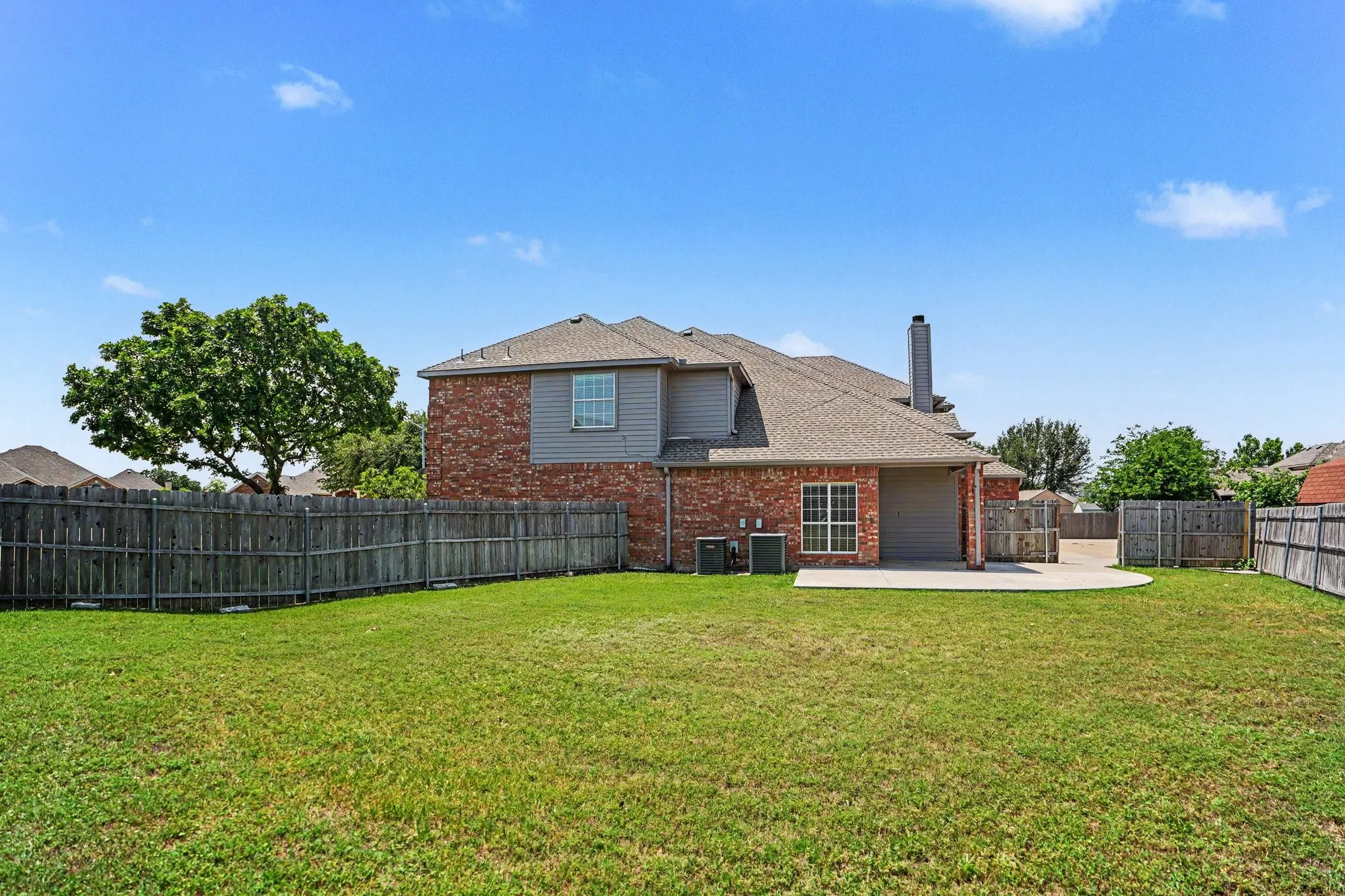 Single Family Residence For Sale in Ellis County , 1105 Blaze Court, Midlothian, Texas 76065, 5 Bedroom, 4 Bathroom, 3 Garage spaces, 4,261 Sqft, built in 2005, mls#21280547, Real Estate Agent in Midlothian, Homes For Sale in Ellis county, Homes For Sale in Midlothian, Realtor in Midlothian Texas, Real Estate Brokerage Independent Realty Texas, Luminita Cordes Realtor