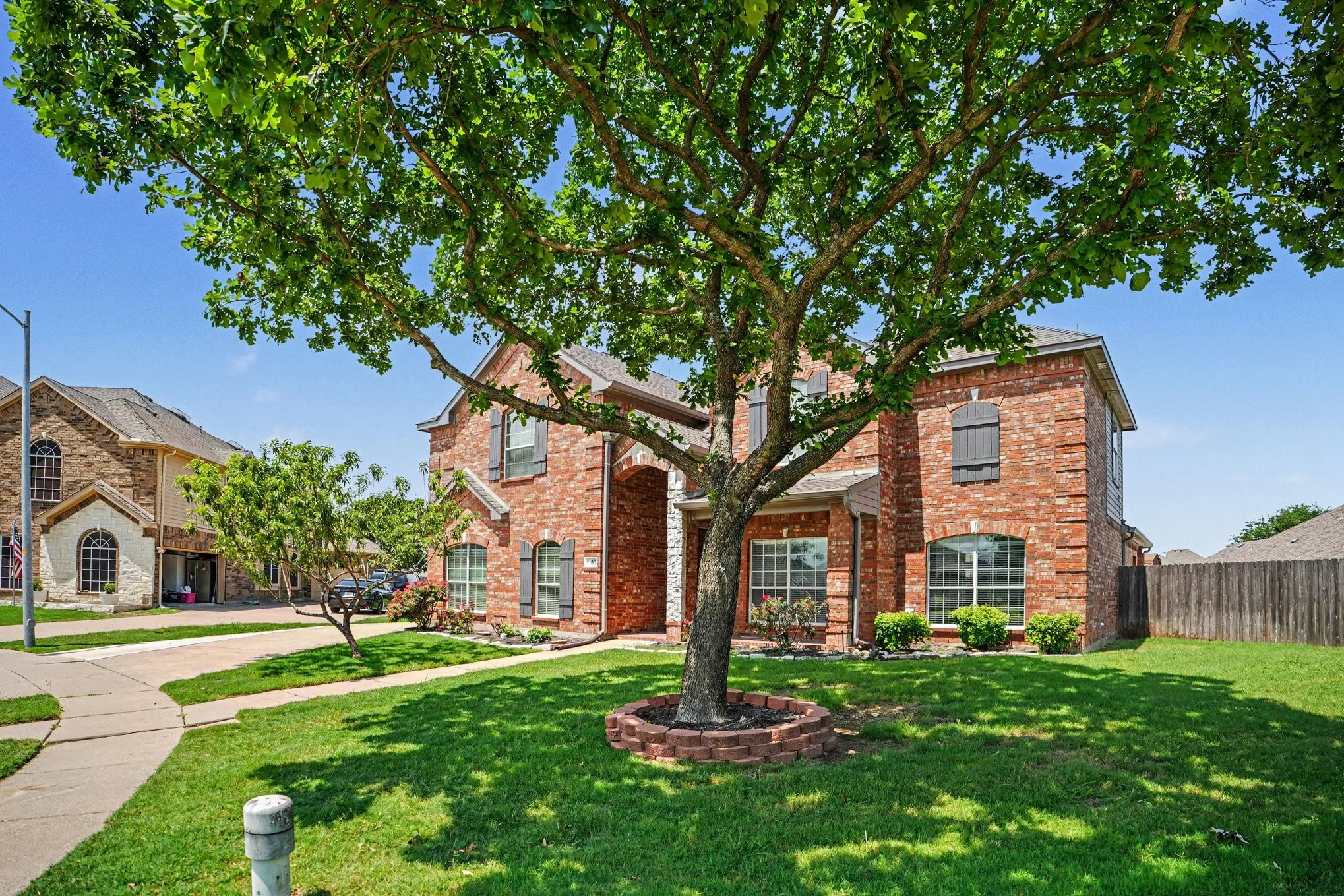 Single Family Residence For Sale in Ellis County , 1105 Blaze Court, Midlothian, Texas 76065, 5 Bedroom, 4 Bathroom, 3 Garage spaces, 4,261 Sqft, built in 2005, mls#21280547, Real Estate Agent in Midlothian, Homes For Sale in Ellis county, Homes For Sale in Midlothian, Realtor in Midlothian Texas, Real Estate Brokerage Independent Realty Texas, Luminita Cordes Realtor