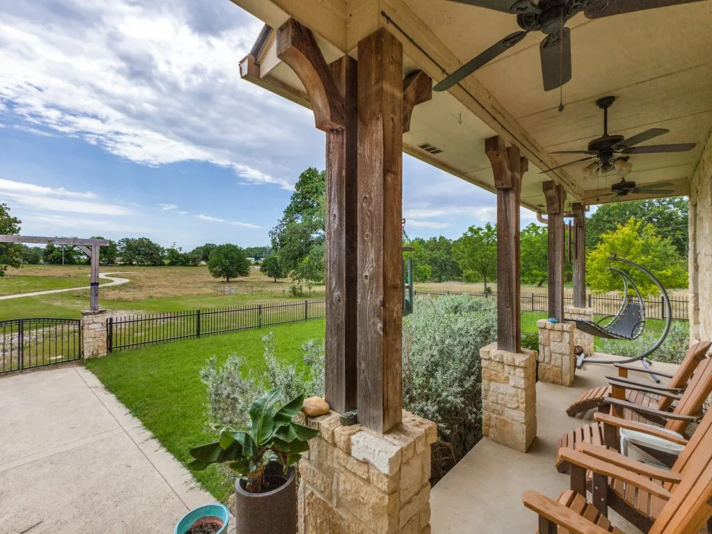 Single Family Residence For Sale in Dallas County , 825 Fm 1389 N, Combine, Texas 75159, 4 Bedrooms, 3 Bathrooms, 2 Garage spaces, 3,041 Sqft, built in 2007, Price $1,175,000, mls#21285167, Real Estate Agent in Combine, Homes For Sale in Dallas county, Homes For Sale in Combine, Realtor in Combine Texas, Real Estate Brokerage Independent Realty Texas, Luminita Cordes Realtor