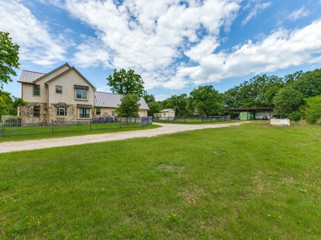 Side yard/Driveway