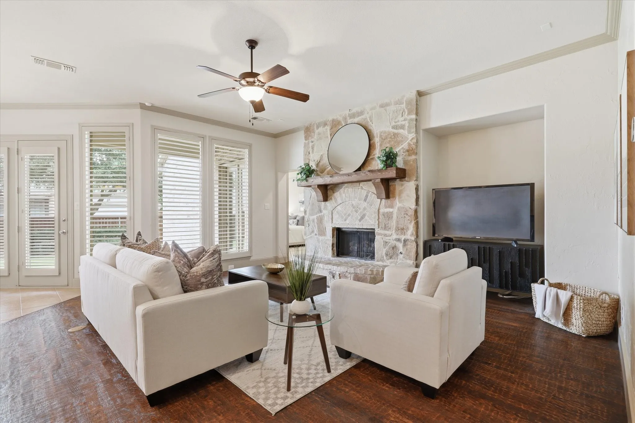 Single Family Residence For Sale in Collin County , 929 Lairds Lane, Allen, Texas 75013, 5 Bedroom, 5 Bathroom, 3 Garage spaces, 4,439 Sqft, built in 2007, mls#21285663, Real Estate Agent in Allen, Homes For Sale in Collin county, Homes For Sale in Allen, Realtor in Allen Texas, Real Estate Brokerage Independent Realty Texas, Luminita Cordes Realtor