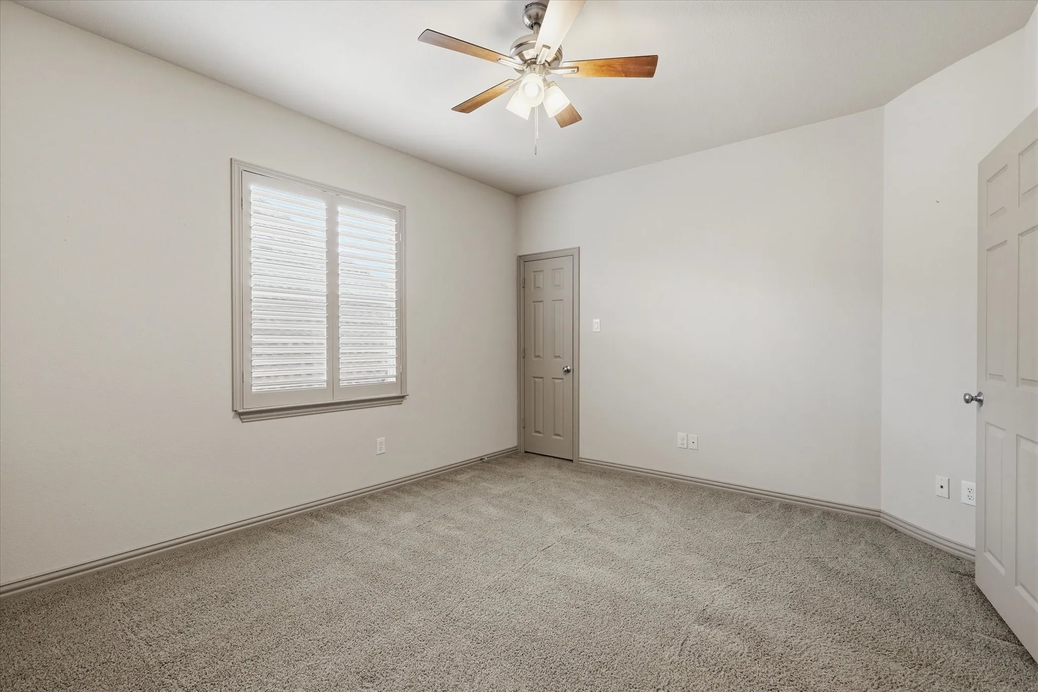 Single Family Residence For Sale in Collin County , 929 Lairds Lane, Allen, Texas 75013, 5 Bedroom, 5 Bathroom, 3 Garage spaces, 4,439 Sqft, built in 2007, mls#21285663, Real Estate Agent in Allen, Homes For Sale in Collin county, Homes For Sale in Allen, Realtor in Allen Texas, Real Estate Brokerage Independent Realty Texas, Luminita Cordes Realtor