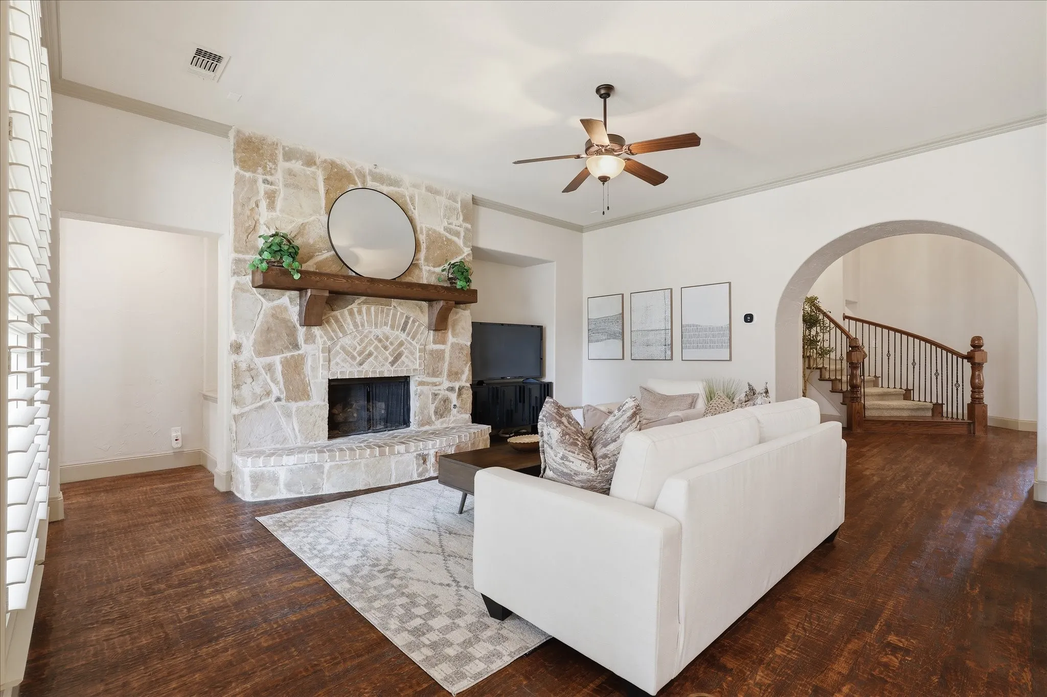 Single Family Residence For Sale in Collin County , 929 Lairds Lane, Allen, Texas 75013, 5 Bedroom, 5 Bathroom, 3 Garage spaces, 4,439 Sqft, built in 2007, mls#21285663, Real Estate Agent in Allen, Homes For Sale in Collin county, Homes For Sale in Allen, Realtor in Allen Texas, Real Estate Brokerage Independent Realty Texas, Luminita Cordes Realtor