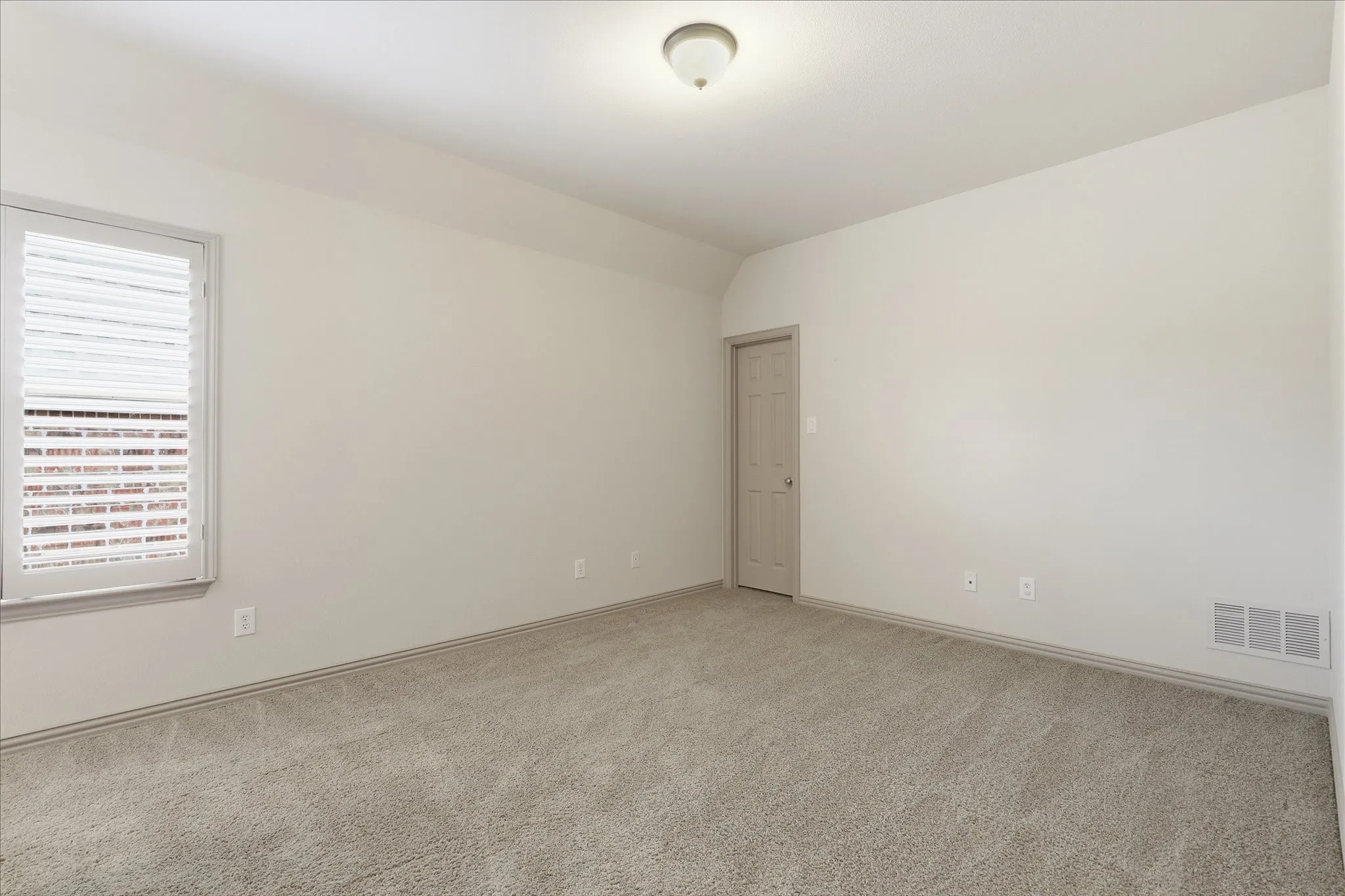 Single Family Residence For Sale in Collin County , 929 Lairds Lane, Allen, Texas 75013, 5 Bedroom, 5 Bathroom, 3 Garage spaces, 4,439 Sqft, built in 2007, mls#21285663, Real Estate Agent in Allen, Homes For Sale in Collin county, Homes For Sale in Allen, Realtor in Allen Texas, Real Estate Brokerage Independent Realty Texas, Luminita Cordes Realtor
