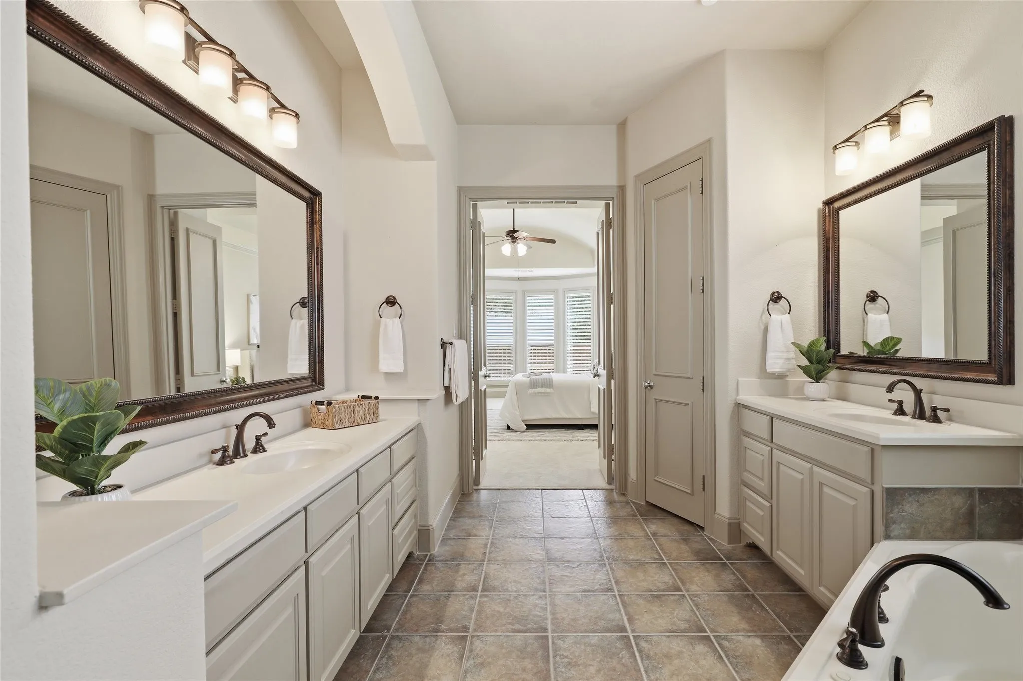 Single Family Residence For Sale in Collin County , 929 Lairds Lane, Allen, Texas 75013, 5 Bedroom, 5 Bathroom, 3 Garage spaces, 4,439 Sqft, built in 2007, mls#21285663, Real Estate Agent in Allen, Homes For Sale in Collin county, Homes For Sale in Allen, Realtor in Allen Texas, Real Estate Brokerage Independent Realty Texas, Luminita Cordes Realtor