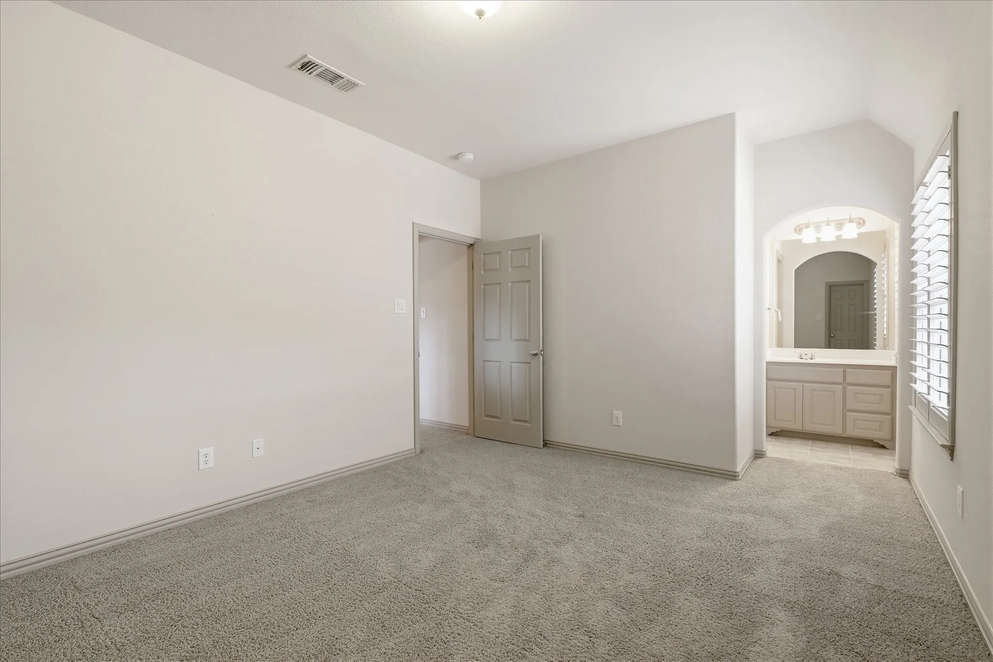 Single Family Residence For Sale in Collin County , 929 Lairds Lane, Allen, Texas 75013, 5 Bedroom, 5 Bathroom, 3 Garage spaces, 4,439 Sqft, built in 2007, mls#21285663, Real Estate Agent in Allen, Homes For Sale in Collin county, Homes For Sale in Allen, Realtor in Allen Texas, Real Estate Brokerage Independent Realty Texas, Luminita Cordes Realtor