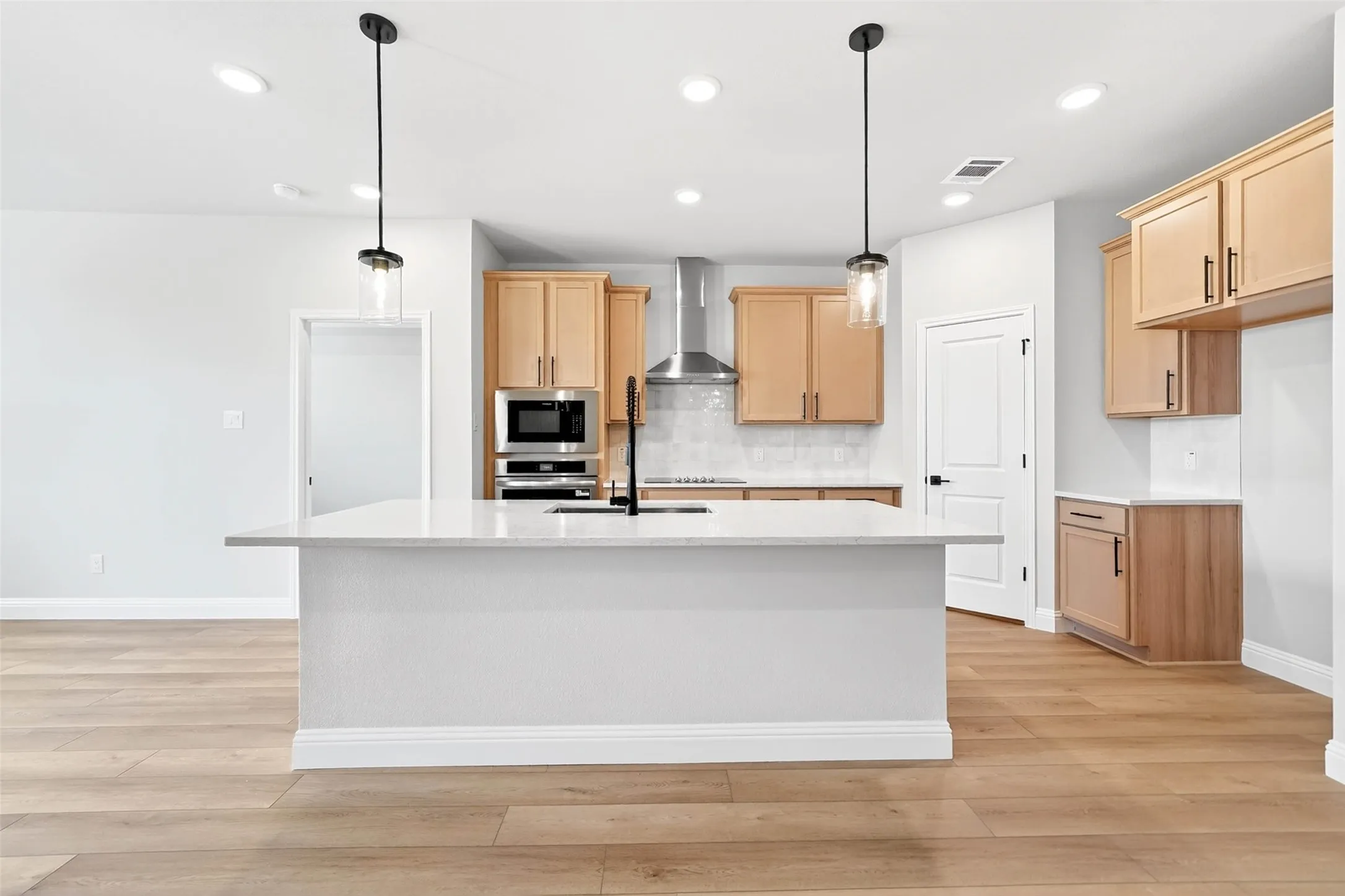 Single Family Residence For Sale in Collin County , 1605 Shenandoah Trail, Anna, Texas 75409, 3 Bedroom, 3 Bathroom, 2 Garage spaces, 2,072 Sqft, built in 2026, mls#21285659, Real Estate Agent in Anna, Homes For Sale in Collin county, Homes For Sale in Anna, Realtor in Anna Texas, Real Estate Brokerage Independent Realty Texas, Luminita Cordes Realtor